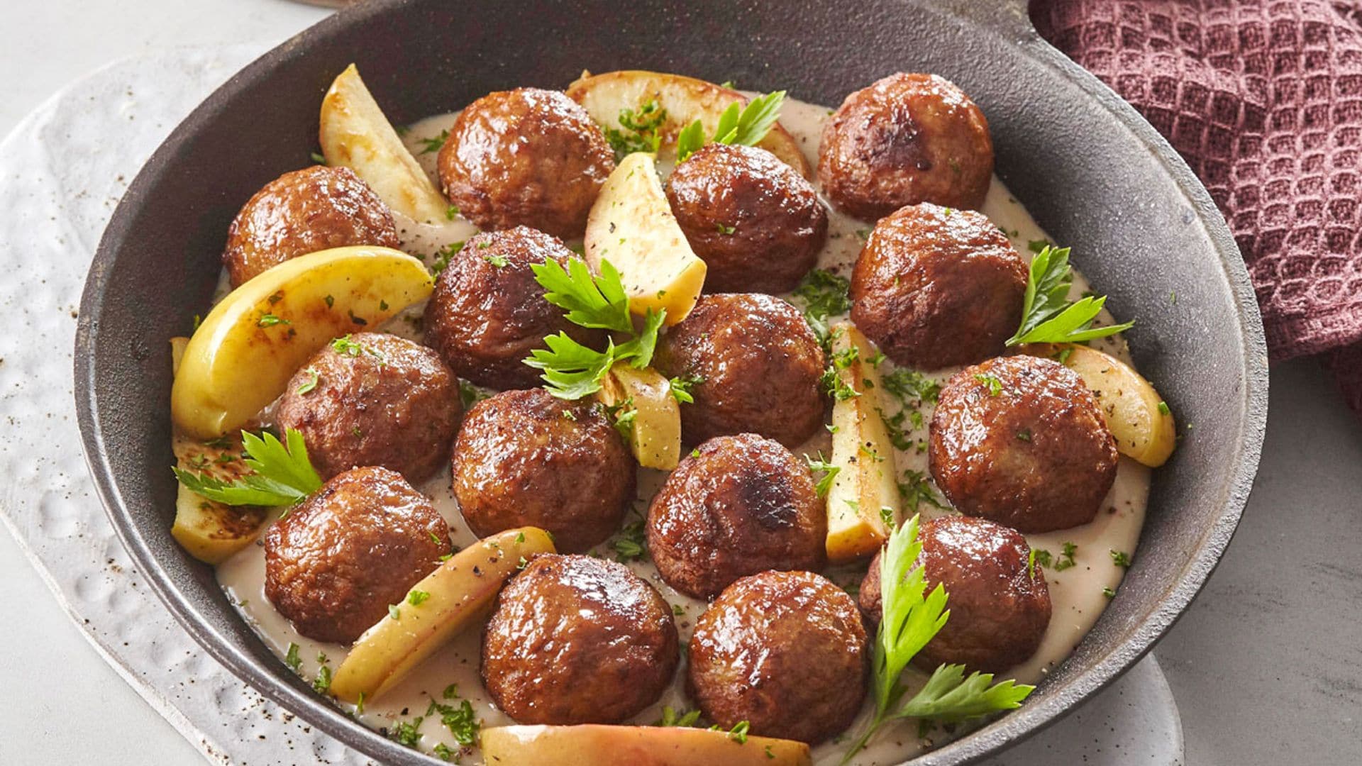 Albóndigas de cerdo ibérico con manzana