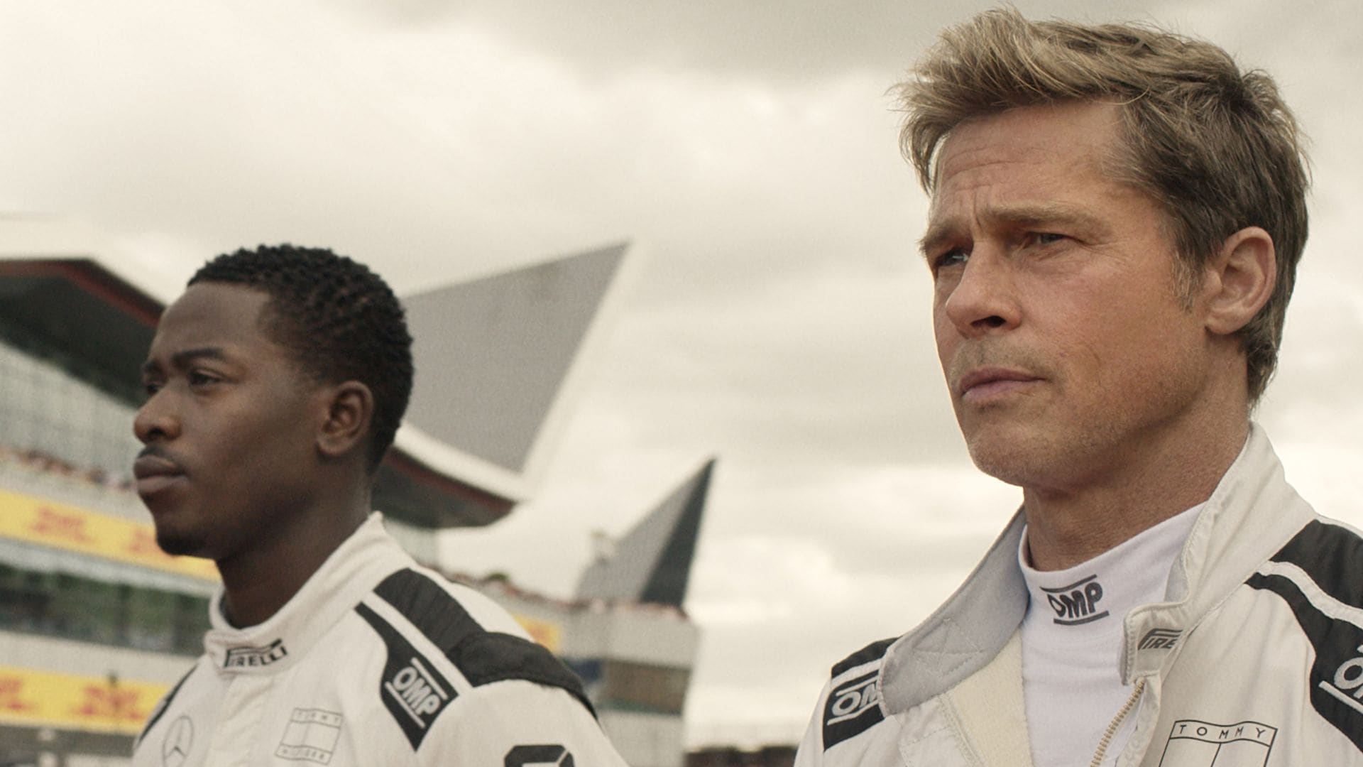 Damson Idris y Brad Pitt en 'F1:The Movie” de Apple TV.
