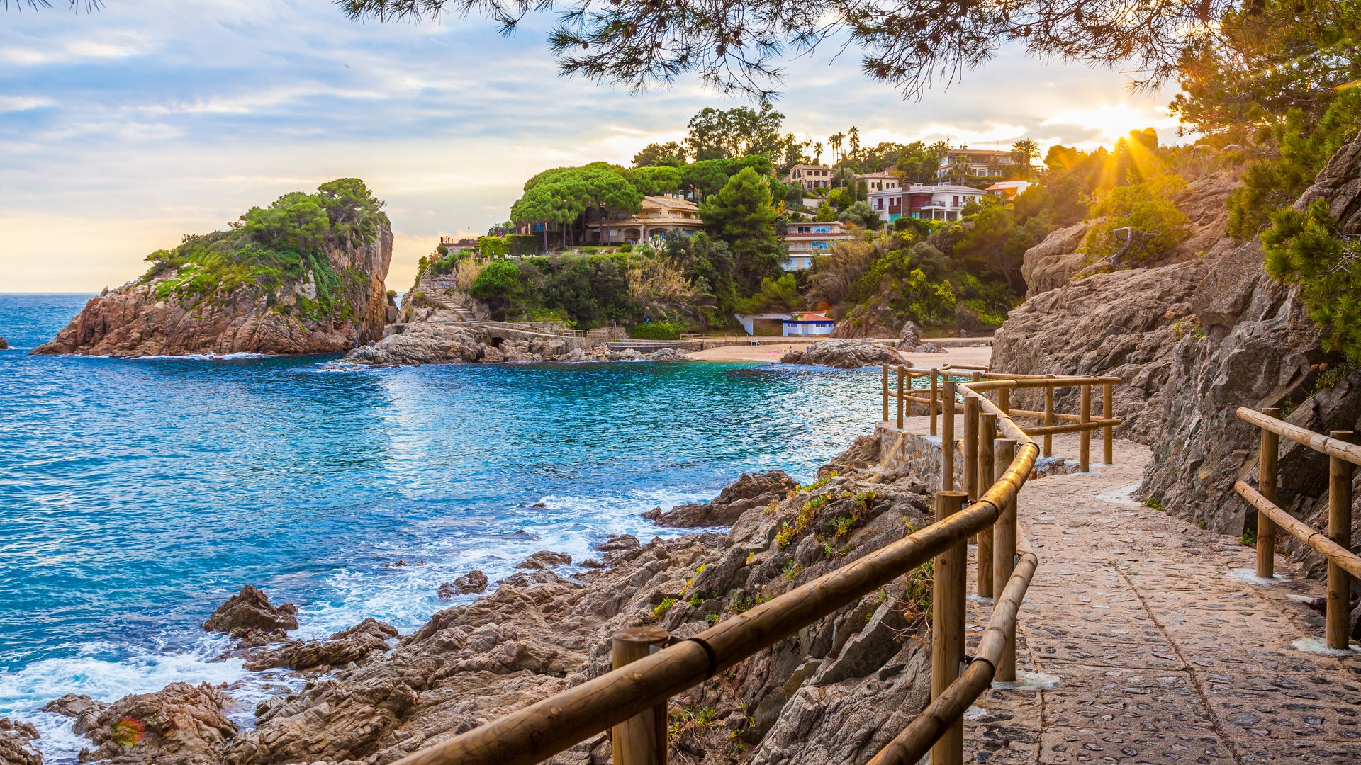 Calas de ensueño, villas de lujo y aguas turquesas