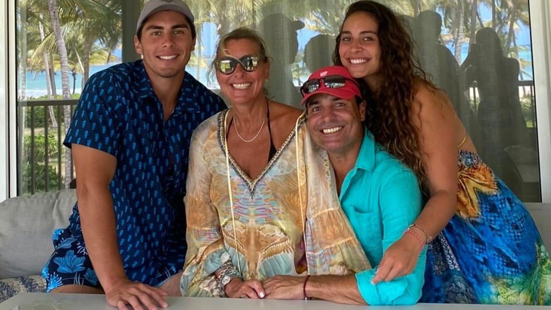 Rodeado de amor, Chayanne celebra su cumpleaños 55