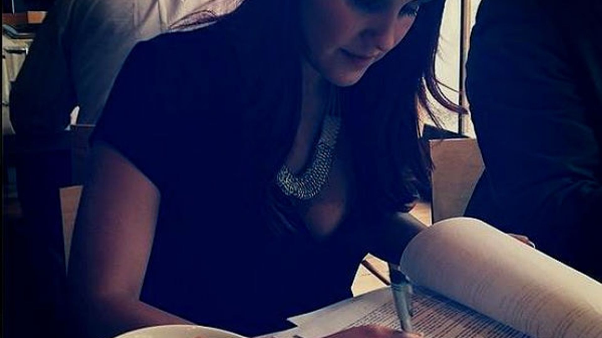 Dulce María dará un nuevo aire a su libro, 'Dulce Amargo', en la Feria Internacional del Libro de Guadalajara