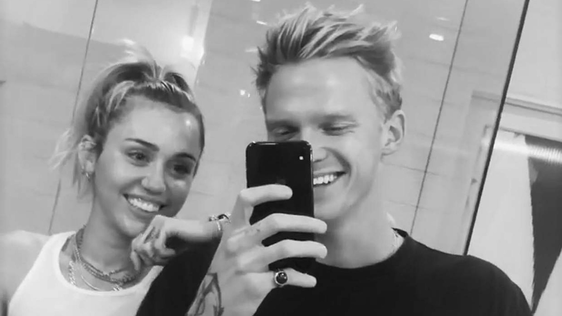 Cody Simpson, ex de Miley Cyrus, abandona su carrera como cantante para convertirse en nadador olímpico
