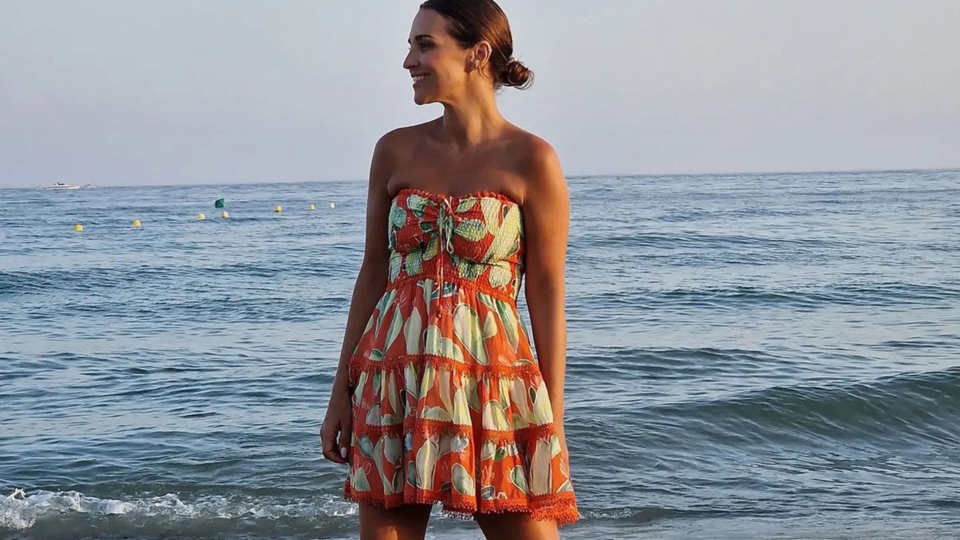 La maleta de verano de Paula Echevarría: vaqueros, tacones cómodos y bikinis con truco