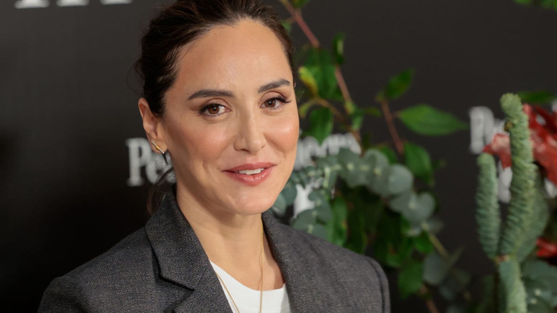 Ya puedes comprar rebajado el abrigo más especial de Tamara Falcó