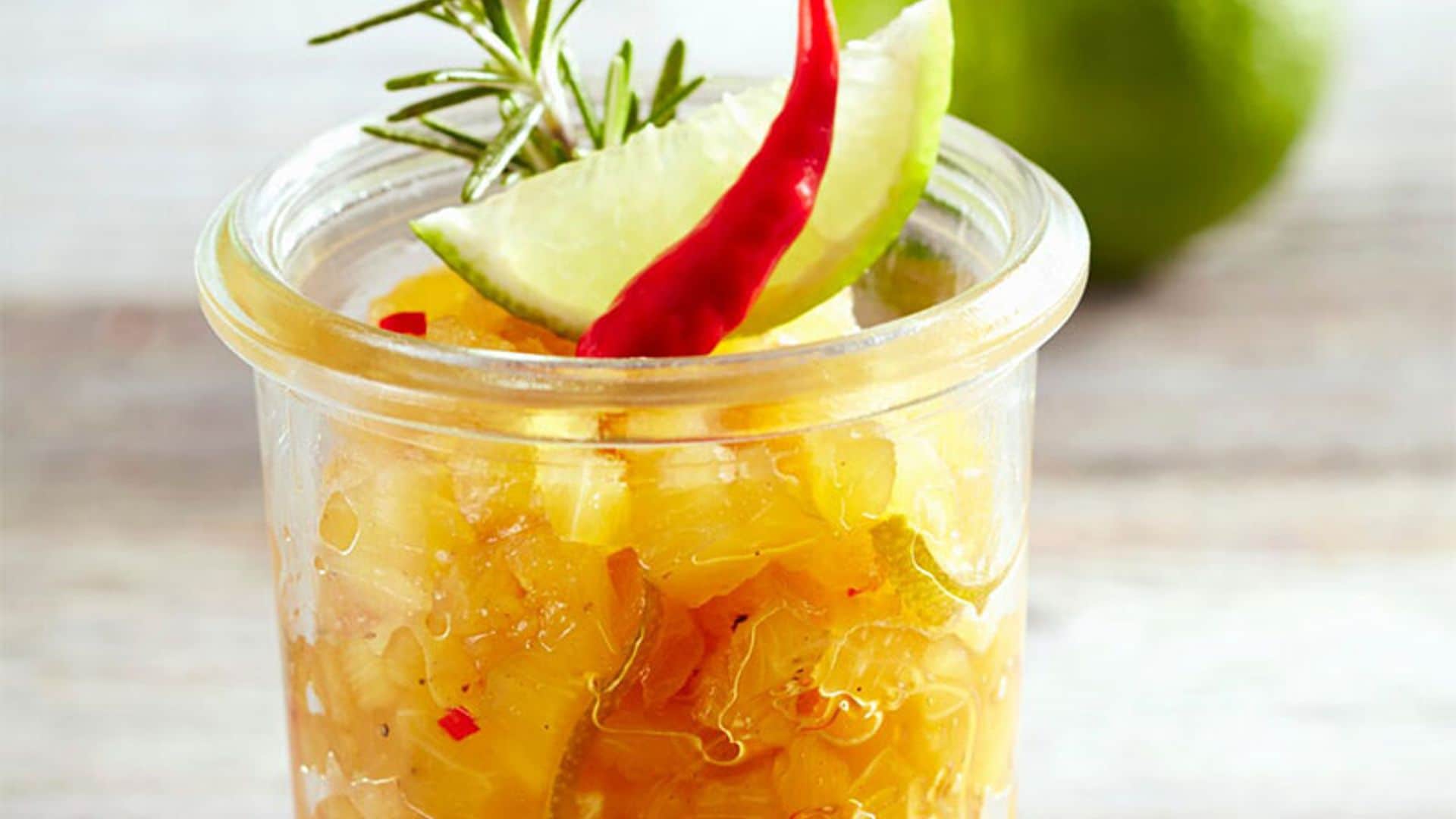 'Chutney' de piña y lima al romero