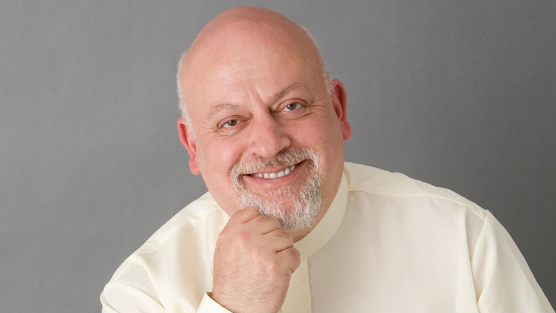 Fallece Jonathan Cainer, astrólogo de HOLA.com