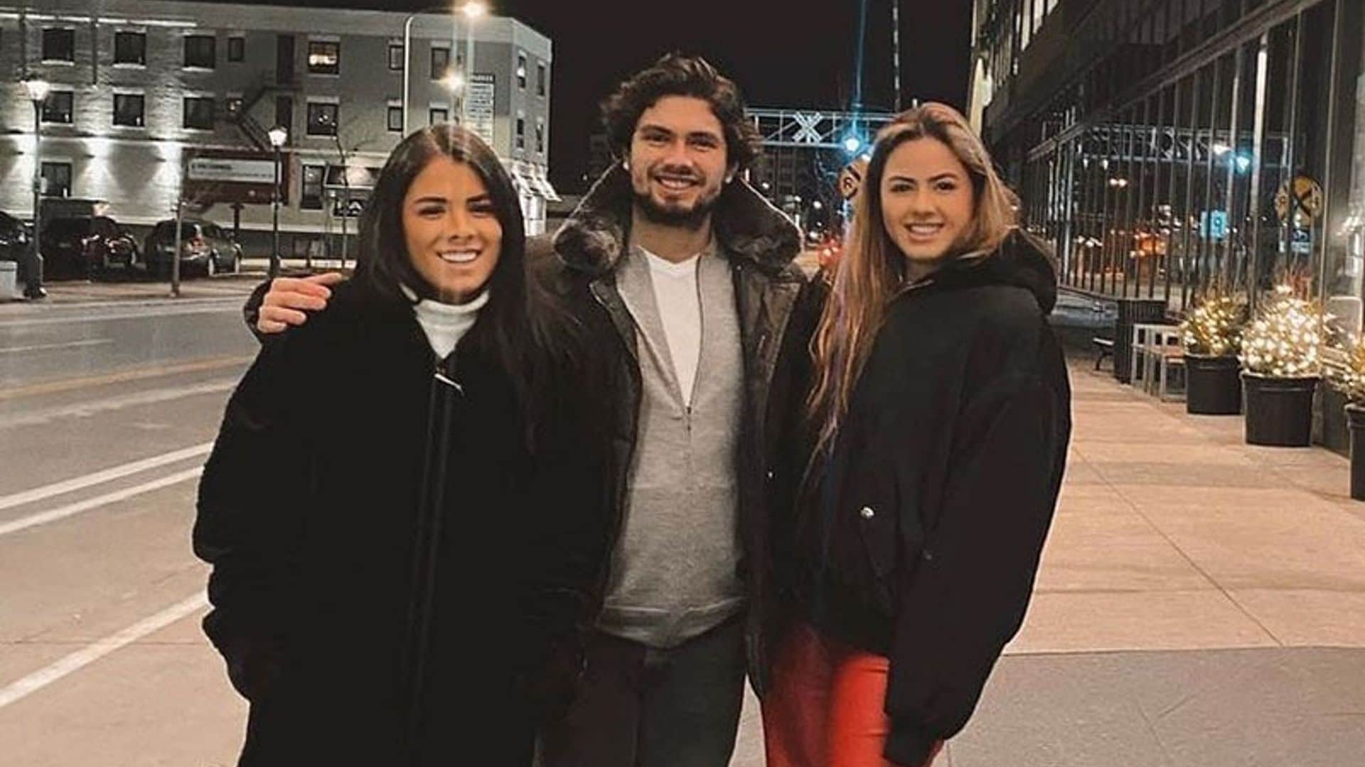 Nicole Peña se deja consentir por sus hermanos y por Tania Ruiz en su cumpleaños número 22