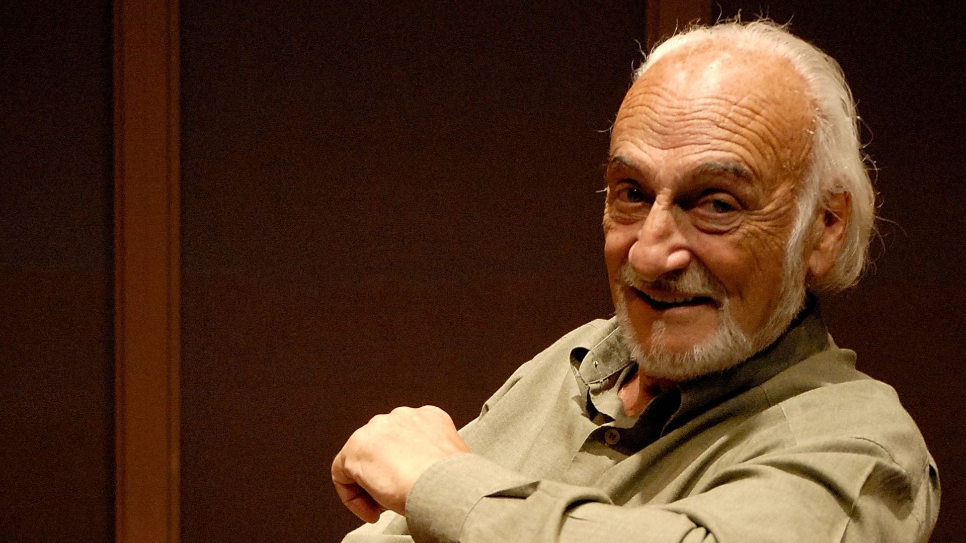 Héctor llegó a España huyendo de las fauces de la dictadura argentina, y se estableció en Madrid, donde el franquismo daba ya sus últimos coletazos