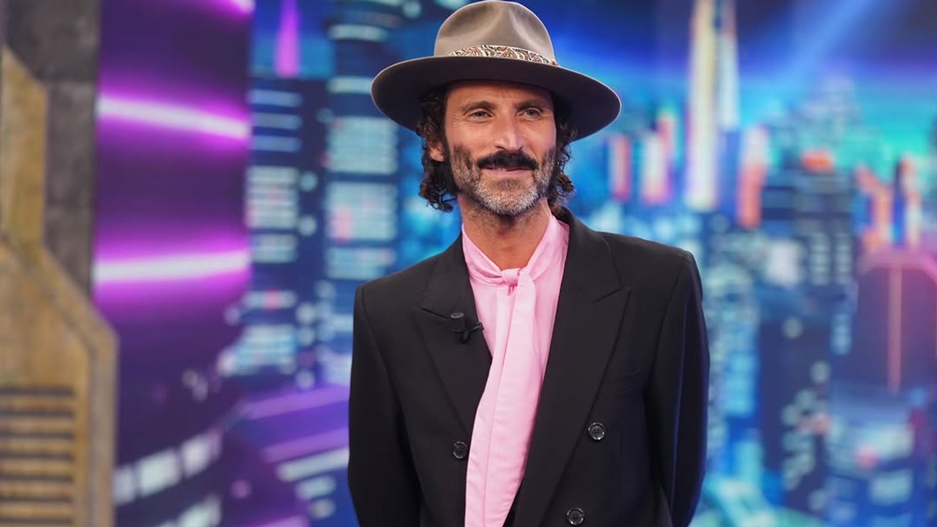 Leiva comparte su lucha contra la enfermedad en 'El Hormiguero' después de tres operaciones