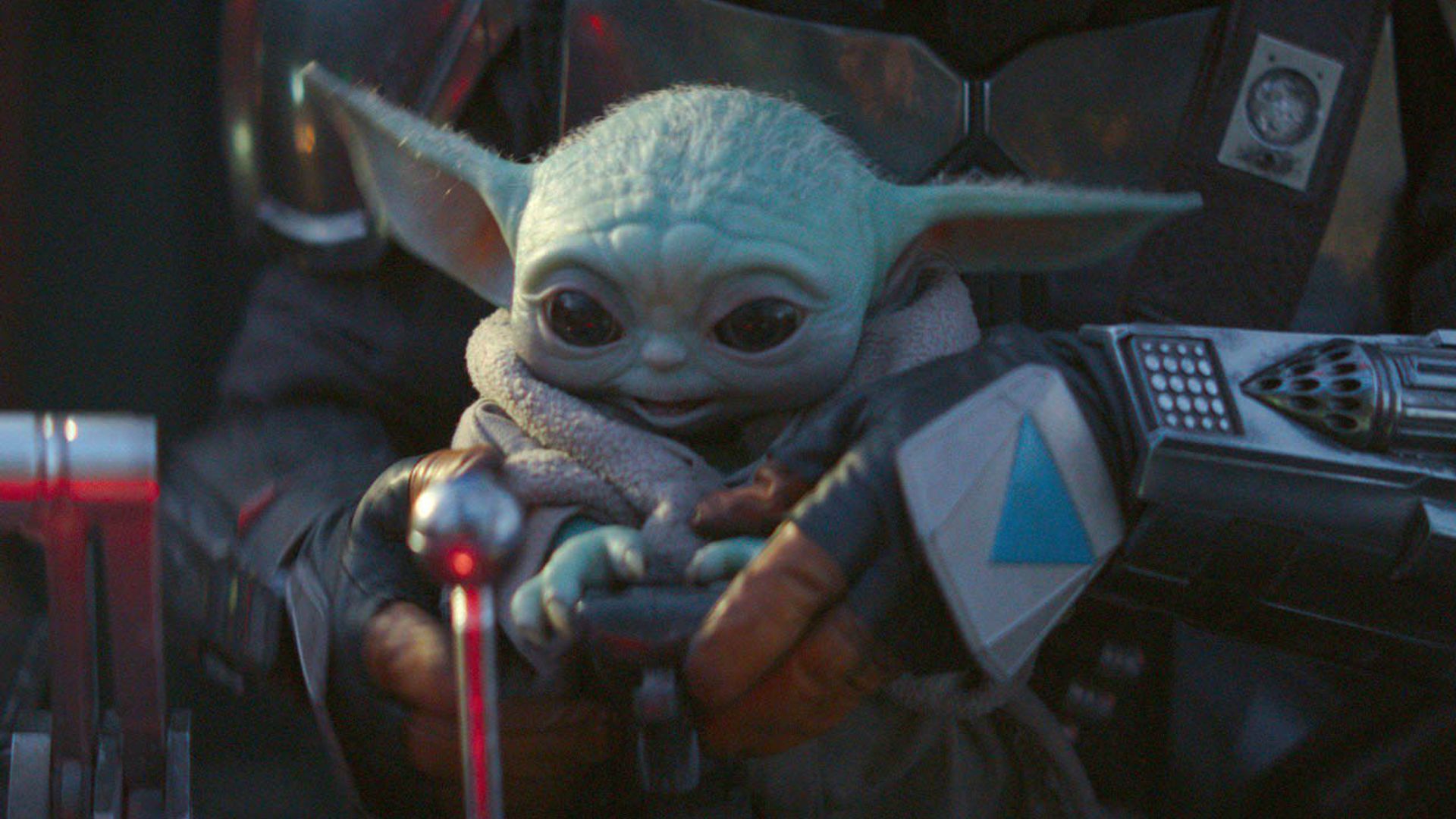 ¡Un encuentro entrañable! La foto más tierna de George Lucas abrazando a baby Yoda