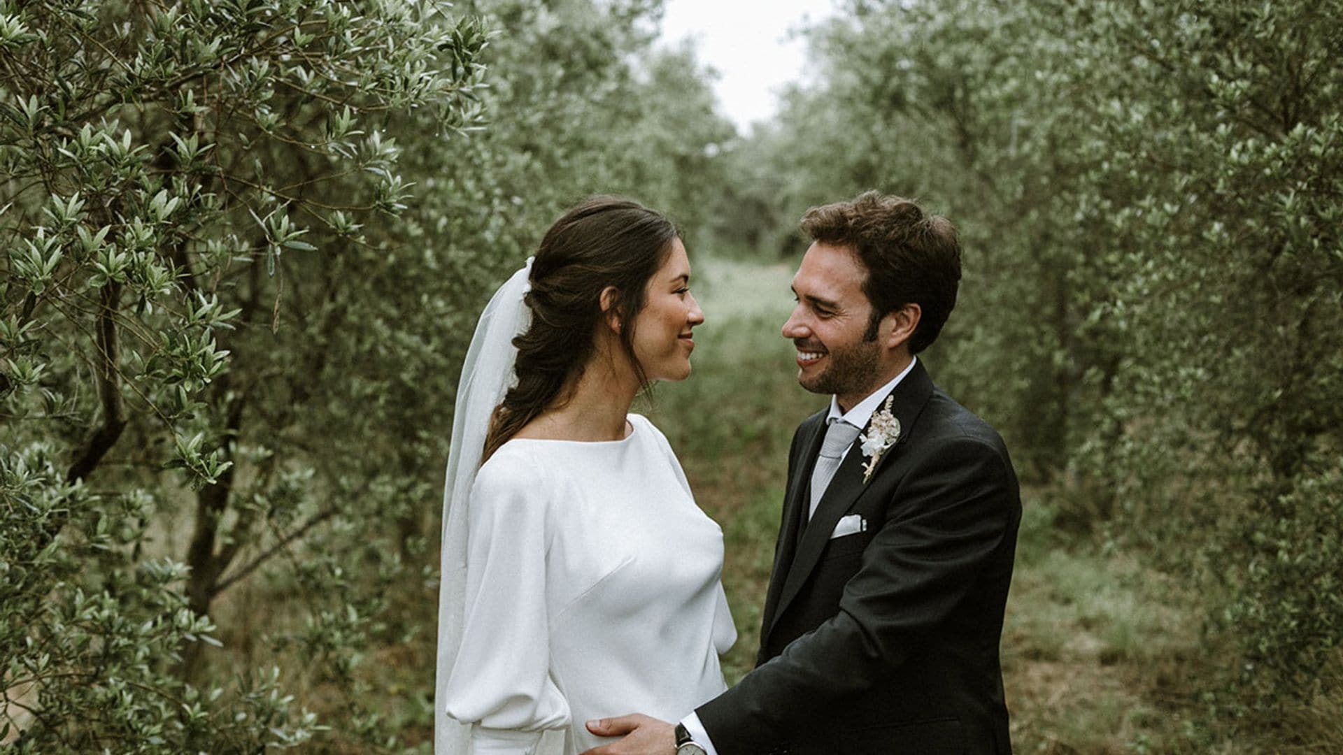 Laura y Víctor, una de las primeras parejas en celebrar su boda durante la 'nueva normalidad'