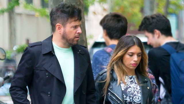 Pablo López y Laura Rubio paseando por Madrid en octubre de 2022