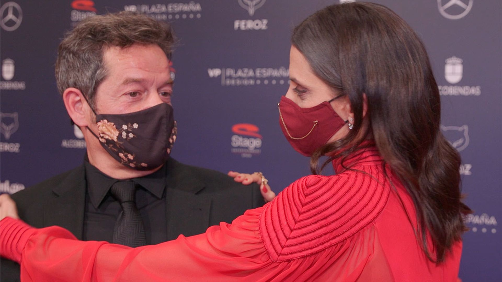 Risas, nervios y emotivos reencuentros: así fueron los Premios Feroz más atípicos