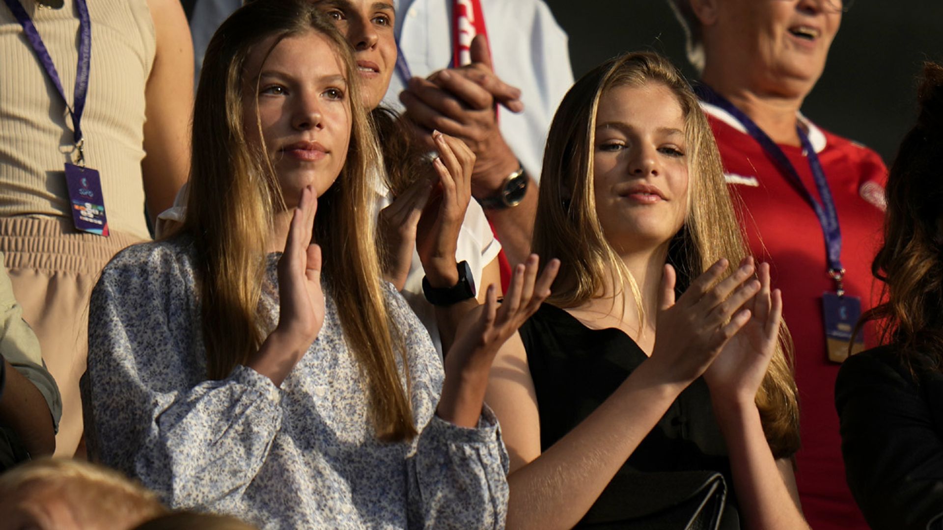 La princesa Leonor y la infanta Sofía triunfan en su debut con looks cómodos y toques de tendencia