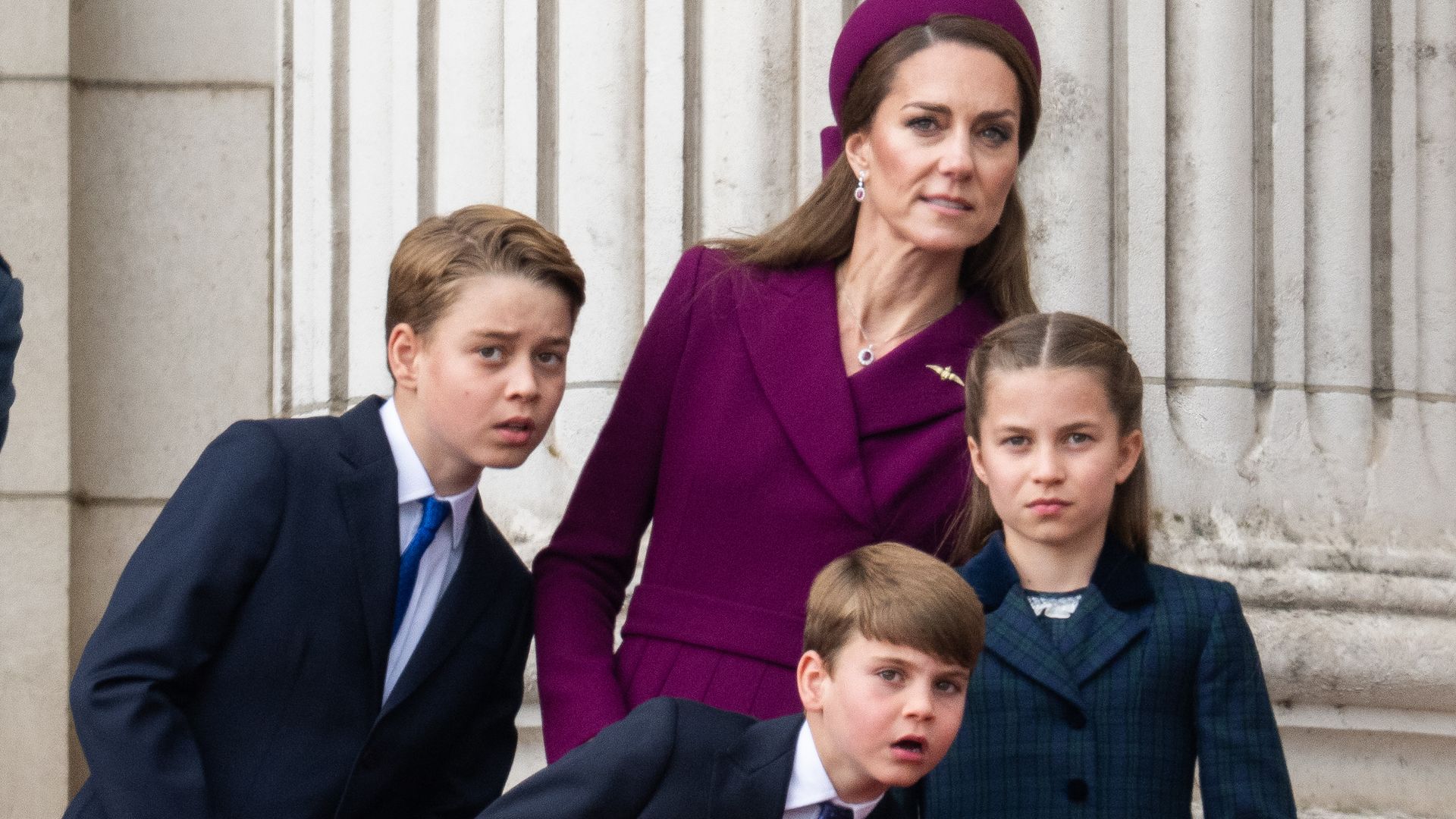 Kate Middleton y la princesa Charlotte comparten tiernos gestos en el balcón de palacio