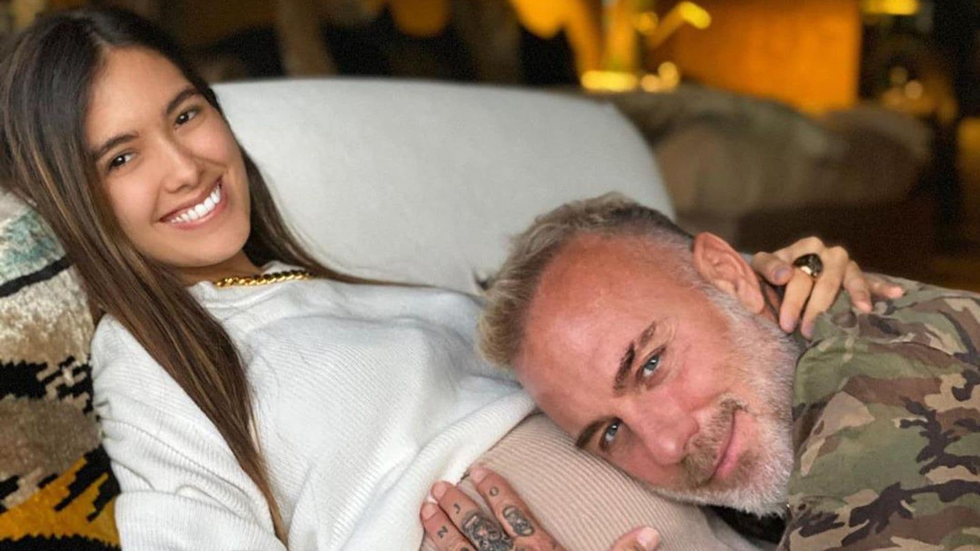 Gianluca Vacchi es todo ternura con una patadita de su bebé, en la pancita de Sharon Fonseca