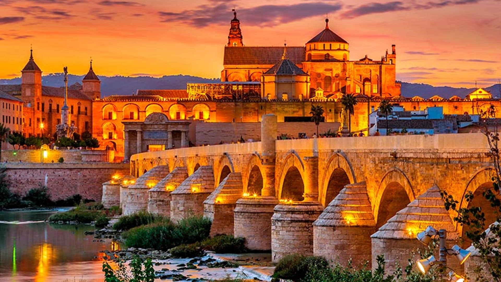 La Mezquita Catedral, más bella a la caída de la noche