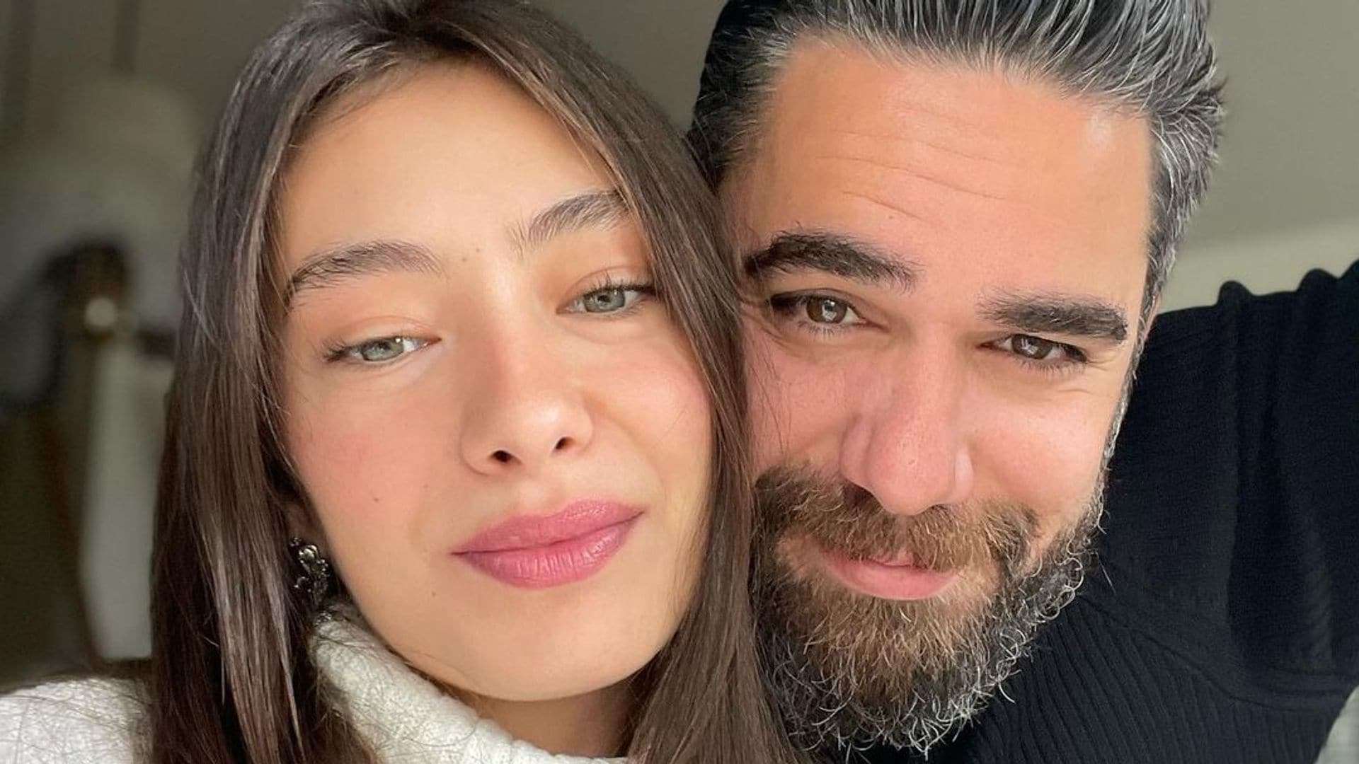 Neslihan Atagül y Kadir Doğulu se han convertido en padres con la llegada de su primer bebé