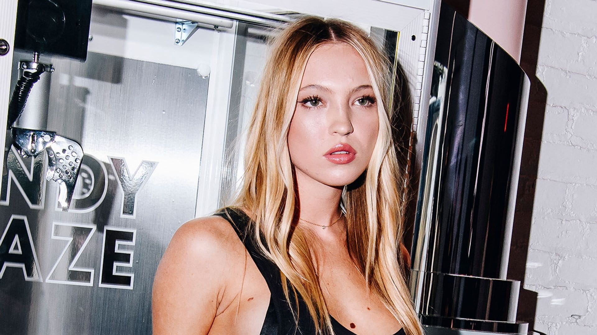 ¿Kate Moss? ¡No! Es su hija Lila en Nueva York con el look fácil de fiesta que queremos copiar