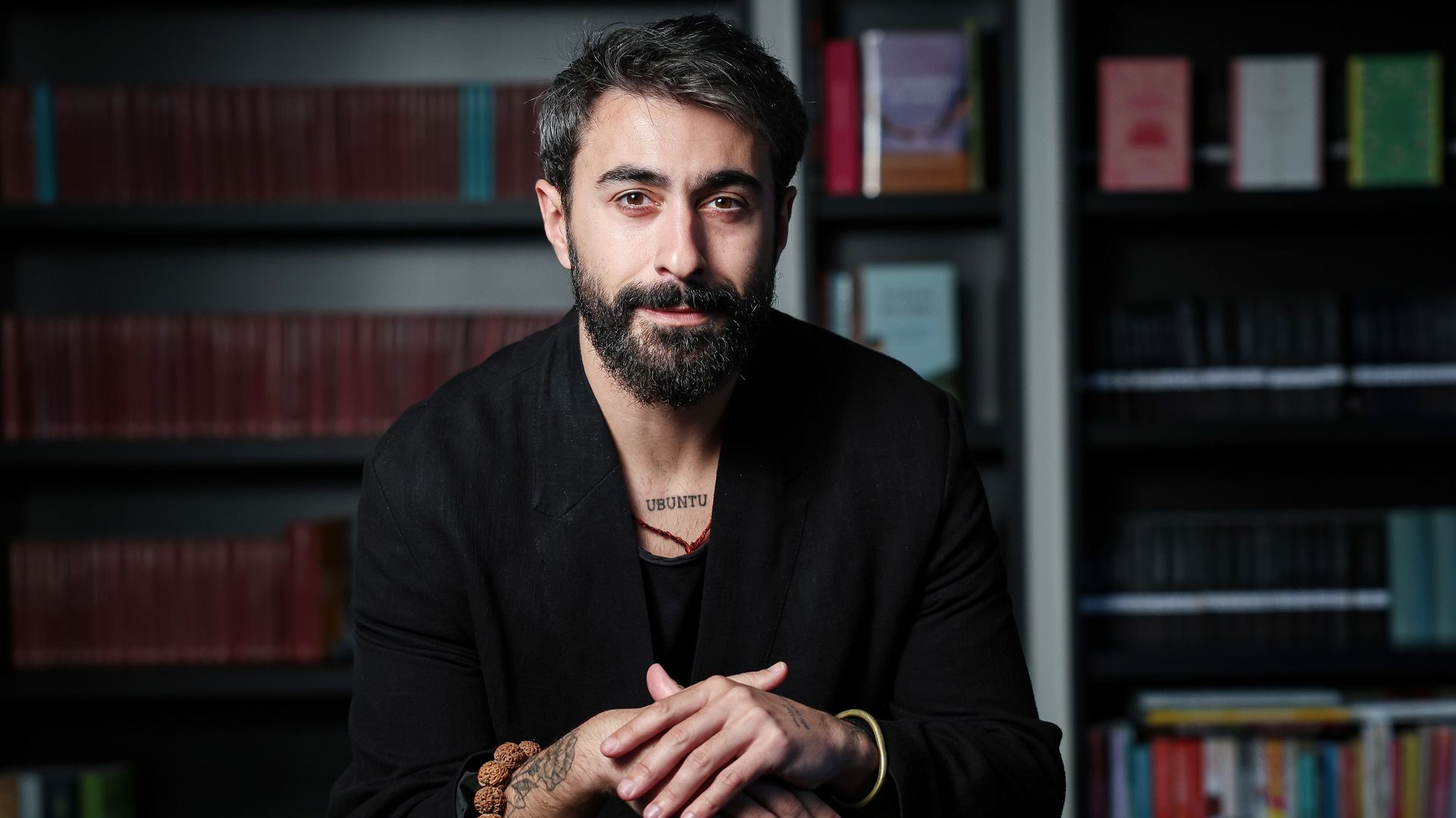 Rayden nos habla de su novela, su retiro musical y Eurovisión: 'No sé qué pasará, pero ahí estaré para verlo'