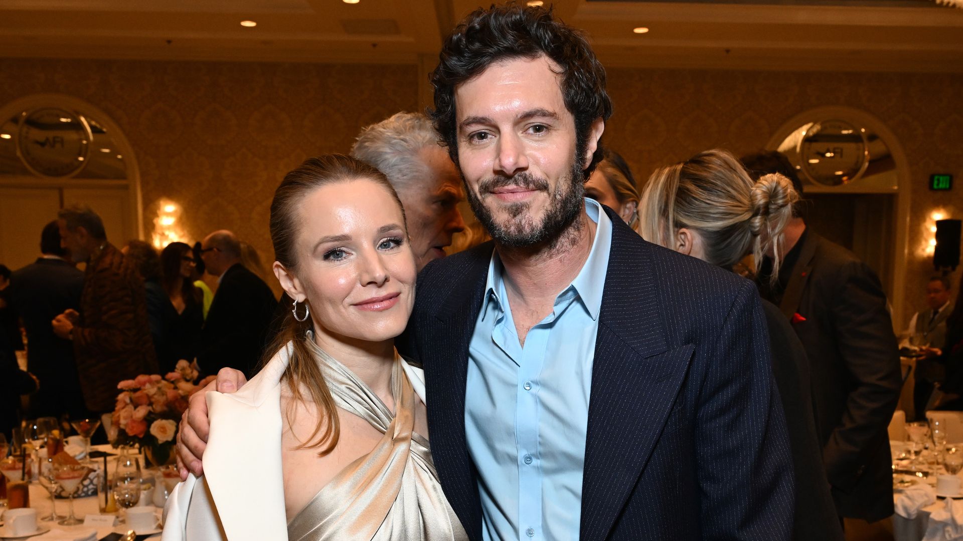 El divertido vídeo del reparto de ‘Nadie quiere esto’ que mezcla sus romances reales y ficticios: "Ella es la novia de mi marido"