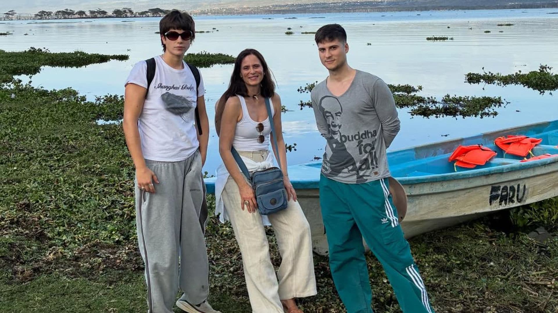 Aitana Sánchez-Gijón presume de hijos en un viaje inolvidable a Kenia: "Mis compañeros"