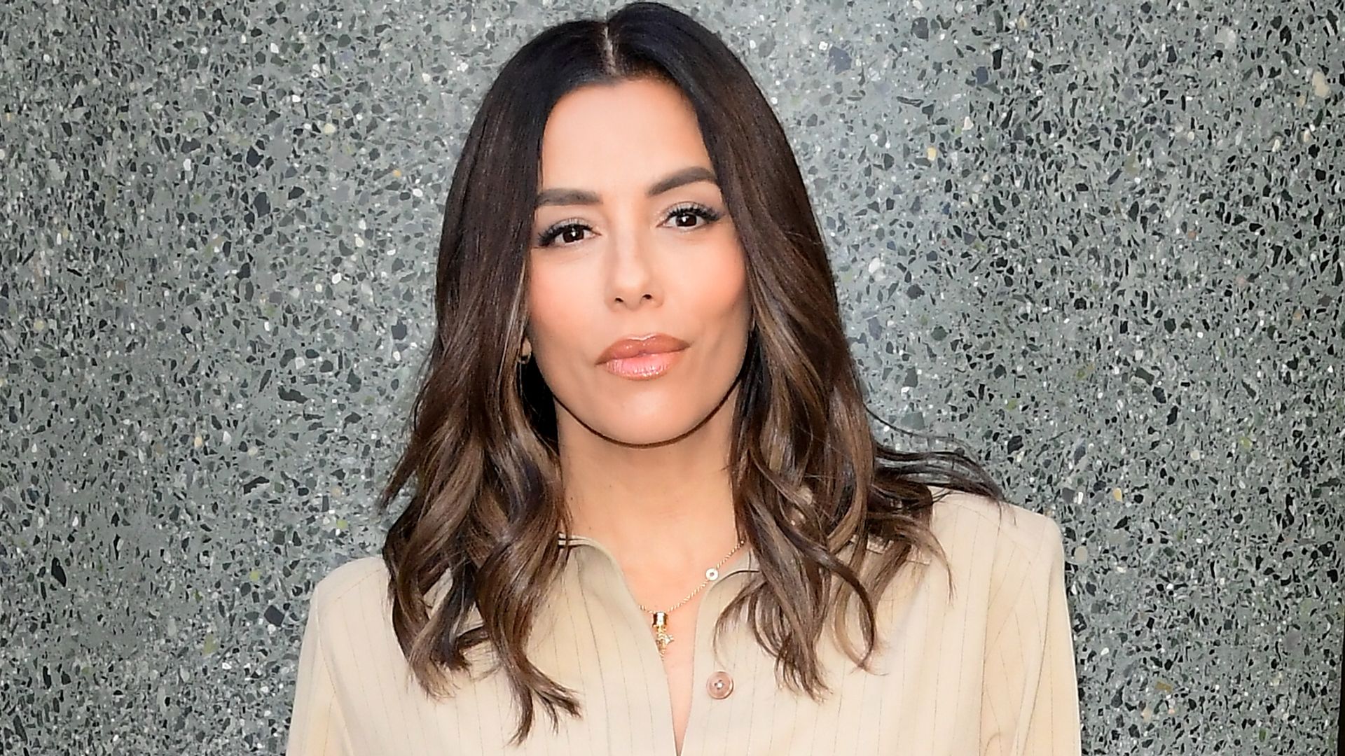 Eva Longoria, sobre cómo mantenerse en forma a los 51: "No hay más secretos, es dieta y ejercicio: he empezado a hacer yoga y pilates"