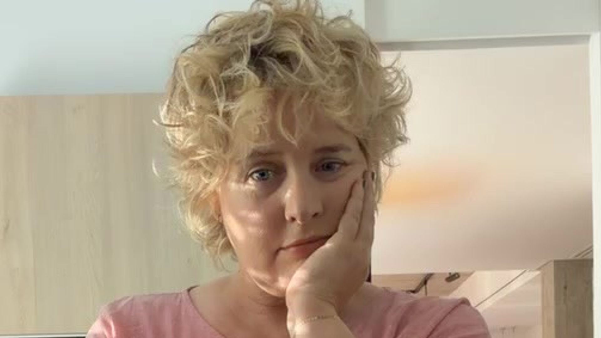 Tania Llasera ha decidido retirarse temporalmente de las redes sociales después de sentirse "sobrepasada" por la polémica generada en los últimos días