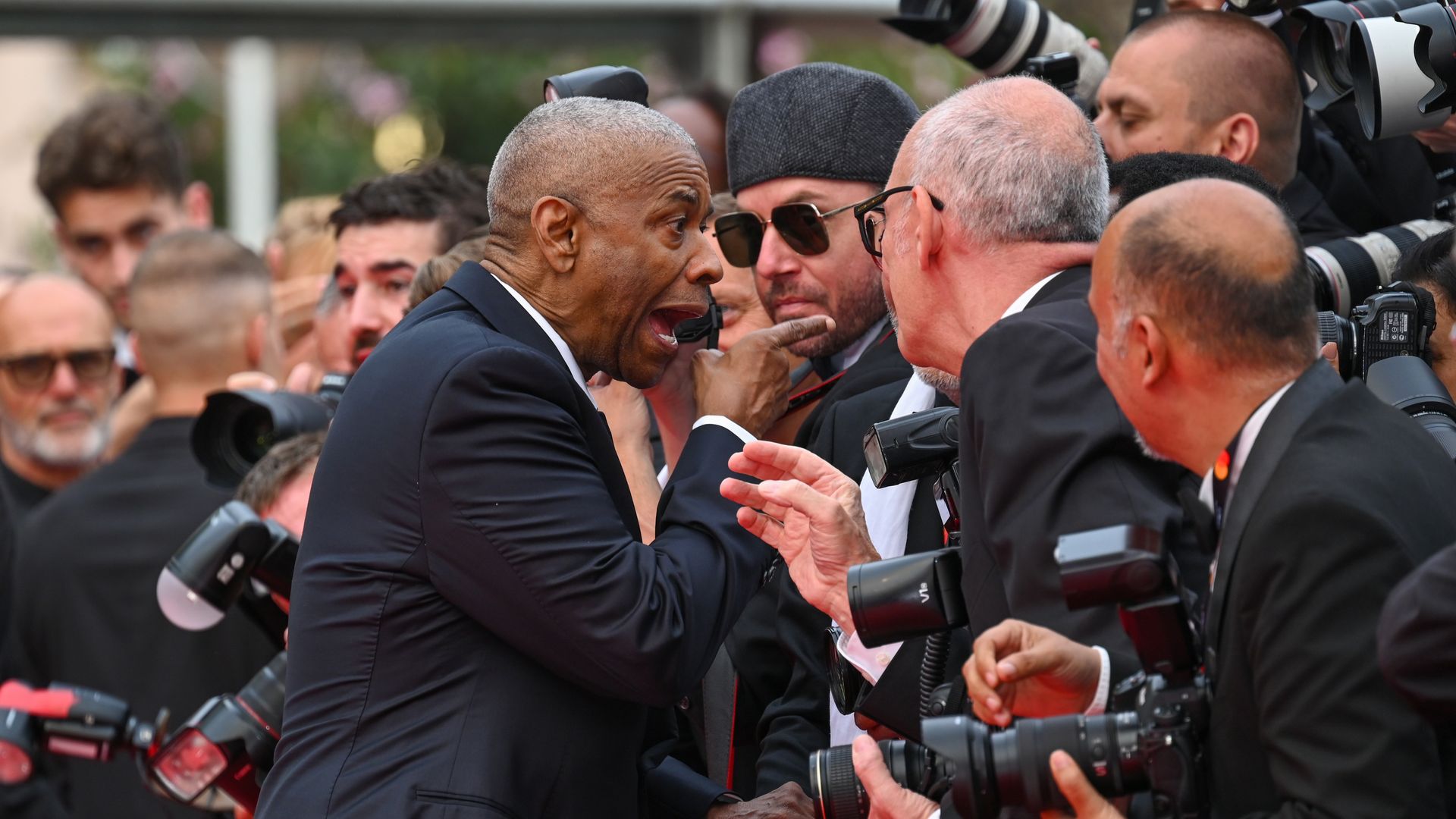 El monumental enfado de Denzel Washington con un fotógrafo en Cannes, en vídeo