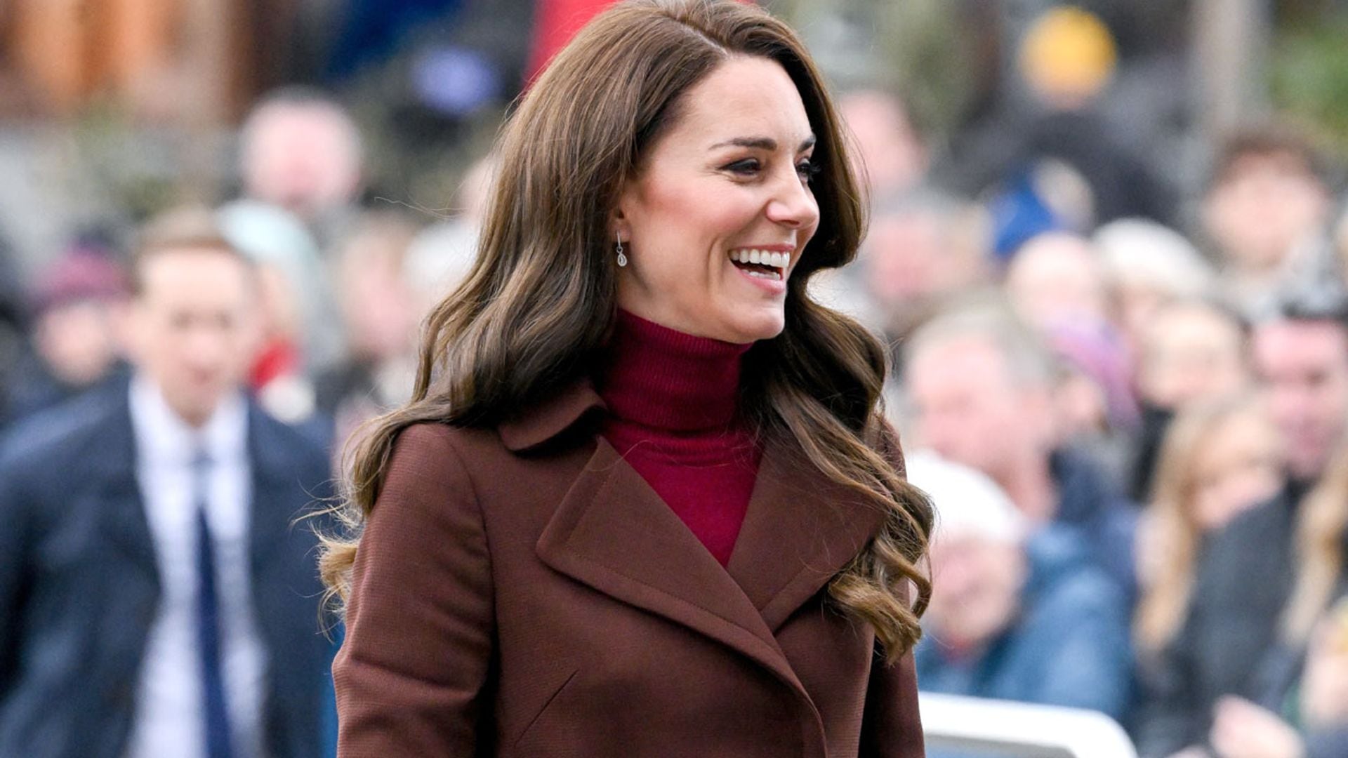 Kate Middleton se supera con su nueva fórmula para marcar cintura