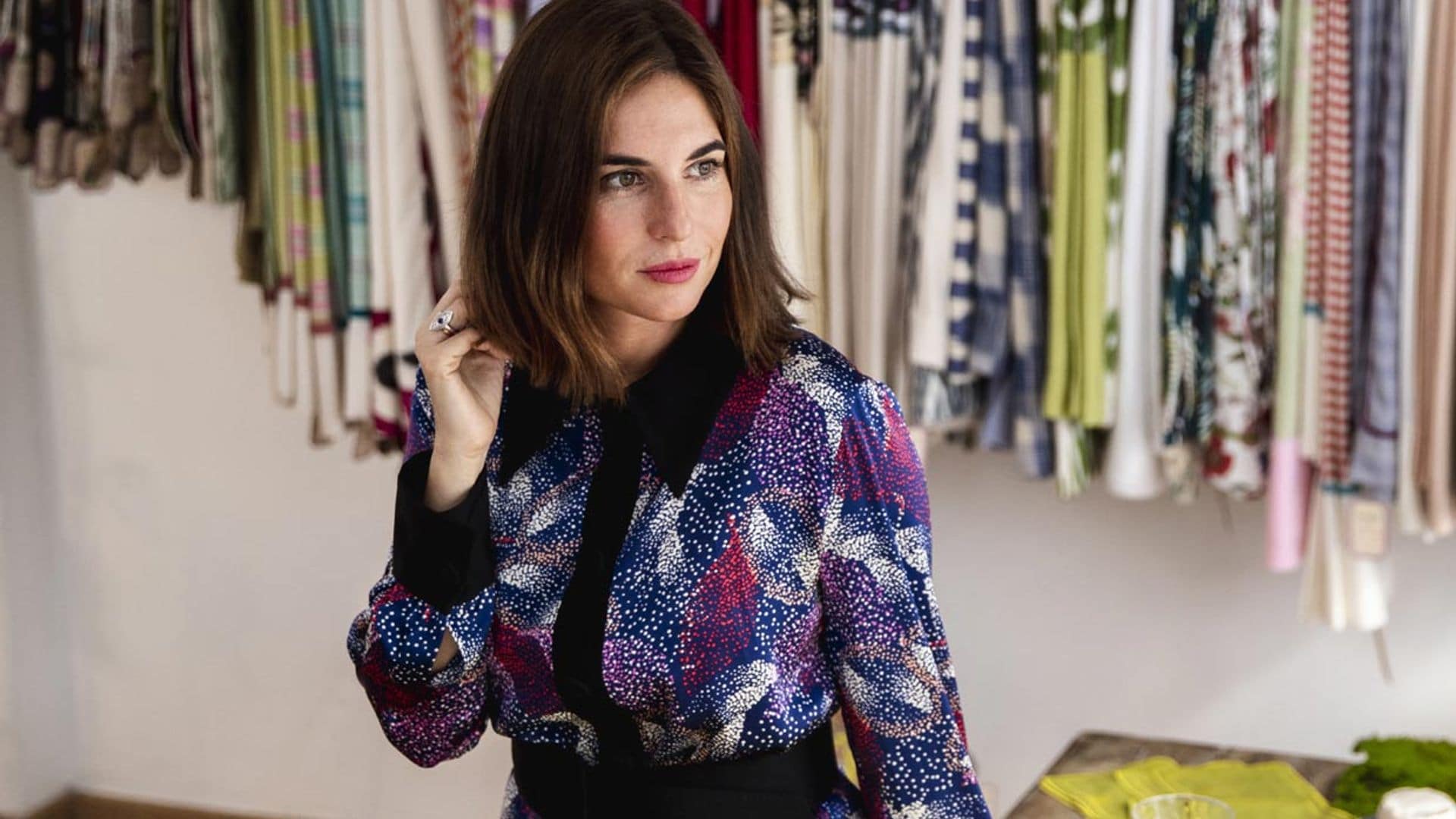 El vestido puntillista con el que Lourdes Montes presenta nuevo proyecto (y melena)
