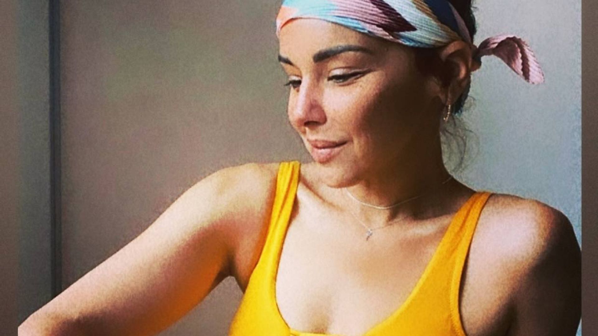 Chenoa se adelanta al verano con un espectacular posado en bañador