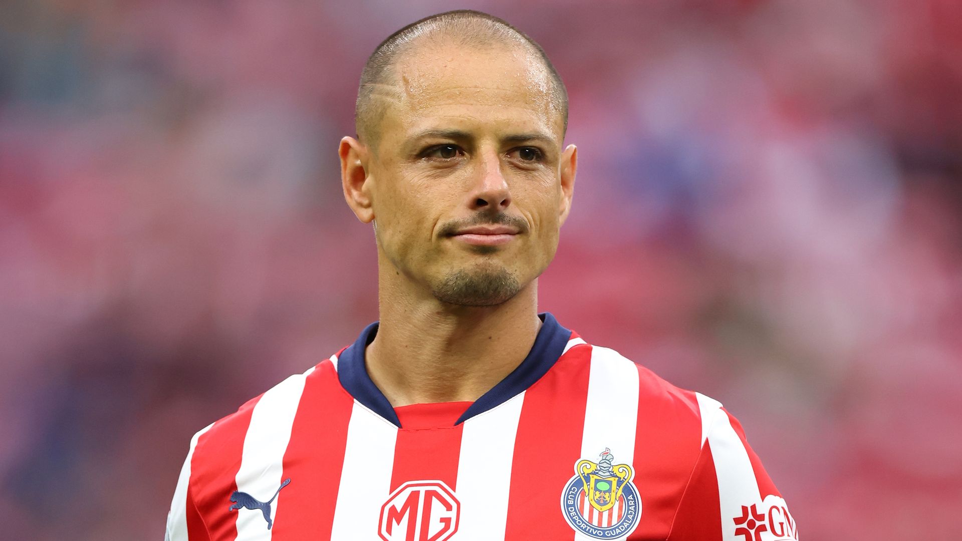 Javier 'Chicharito' Hernández aseguró que quiere mostrar una versión vulnerable y transparente de él