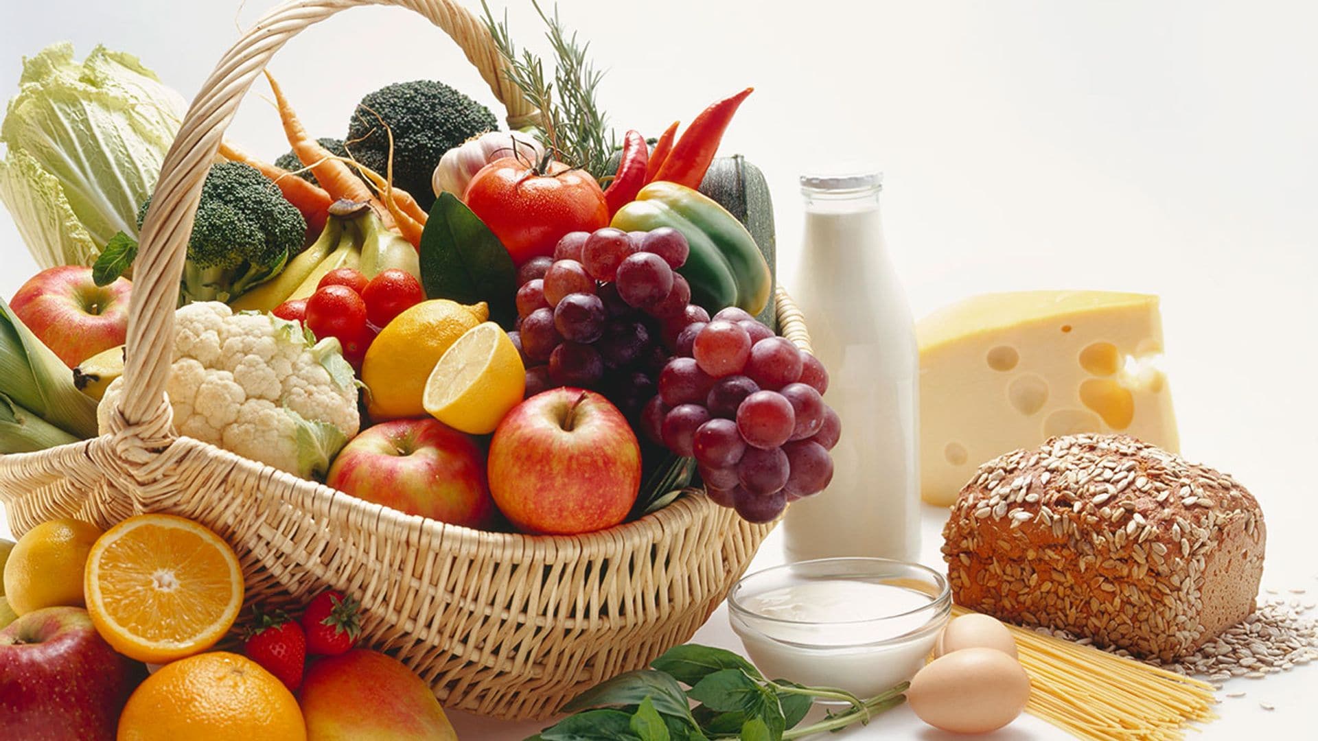 Cómo llenar la cesta de la compra para prevenir y combatir el estreñimiento