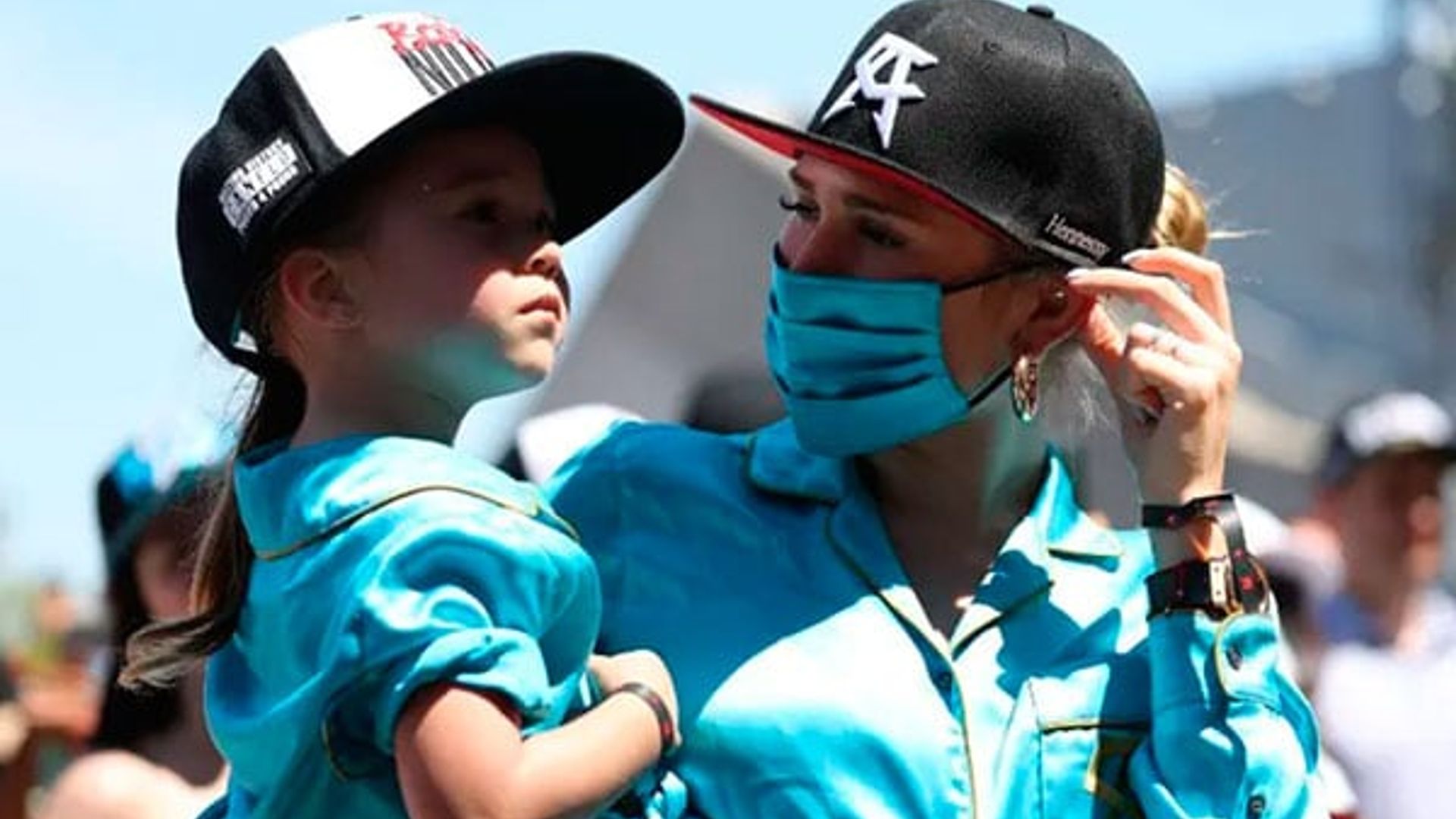Fer, la hija de El Canelo, lista para convertirse en la porrista más entusiasta de la pelea de su papá