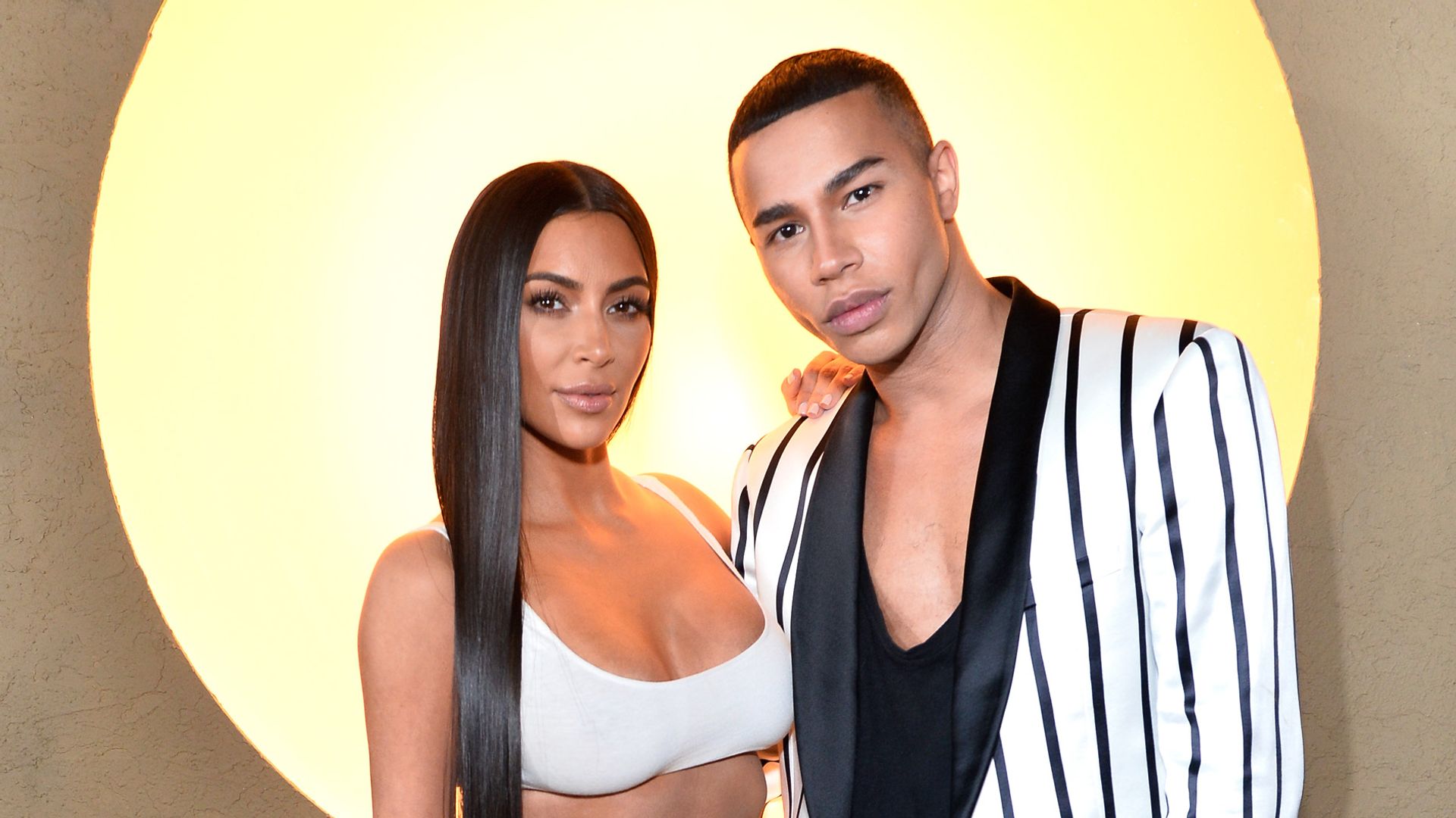 Del orfanato a dirigir Rabanne: la increíble historia de Olivier Rousteing, el diseñador que convirtió a las Kardashian en iconos