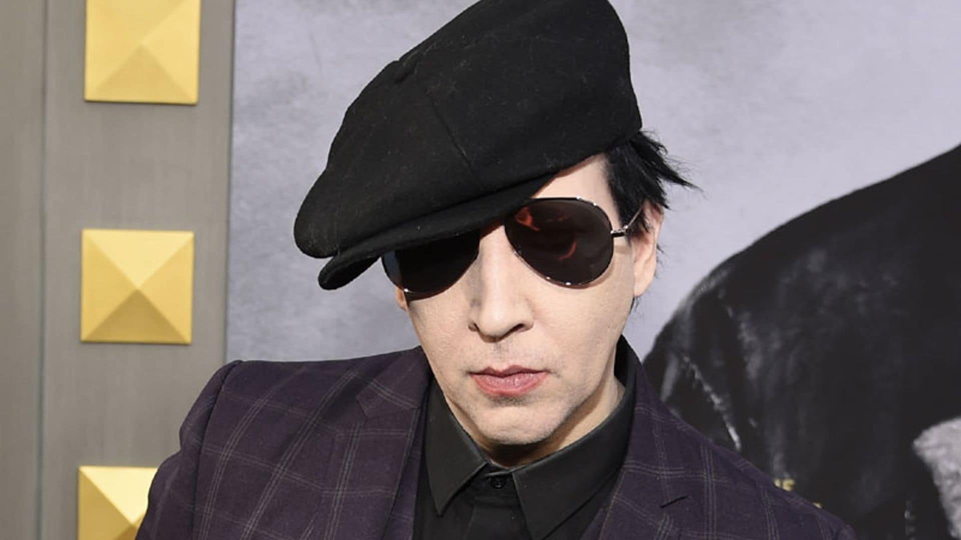 Marilyn Manson, hospitalizado tras caerle encima un decorado en un concierto