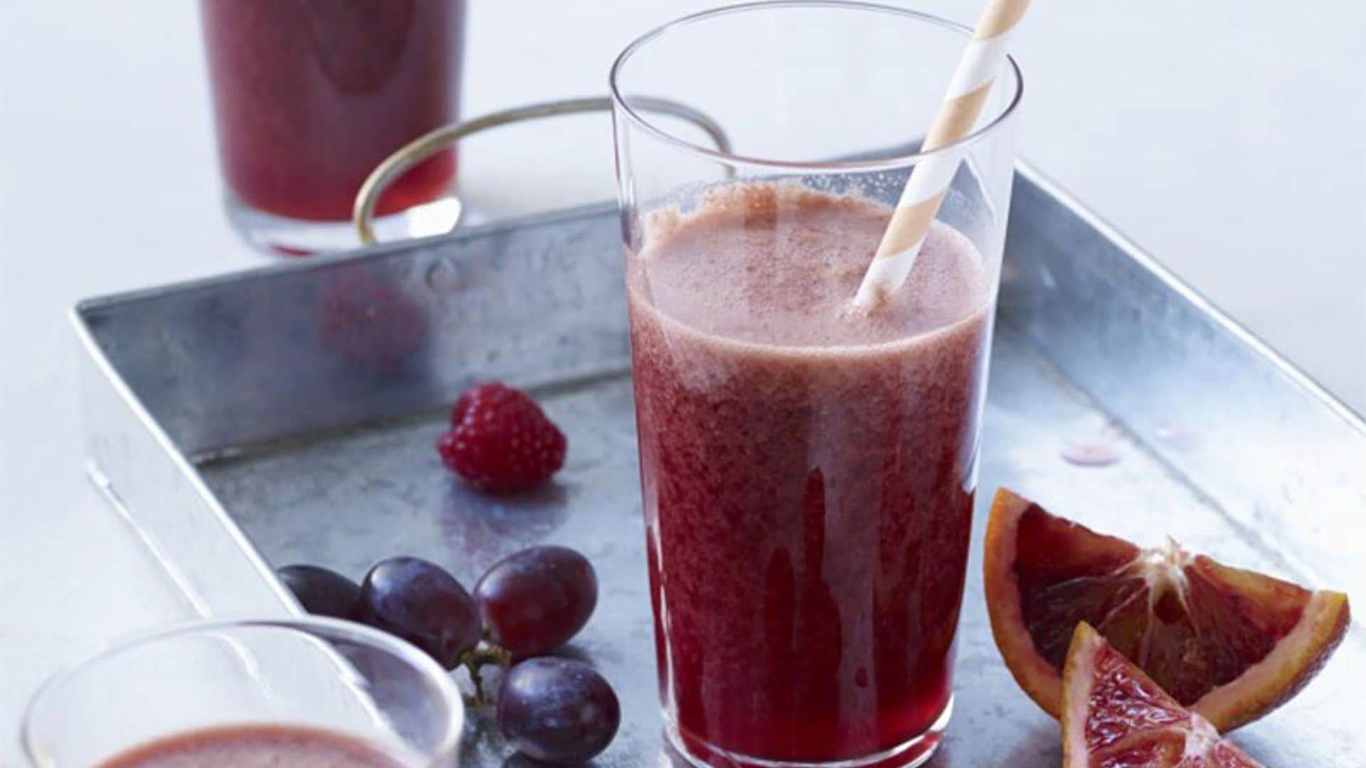 'Smoothie' de sangría 0,0 de frambuesas, uvas y naranja sanguina