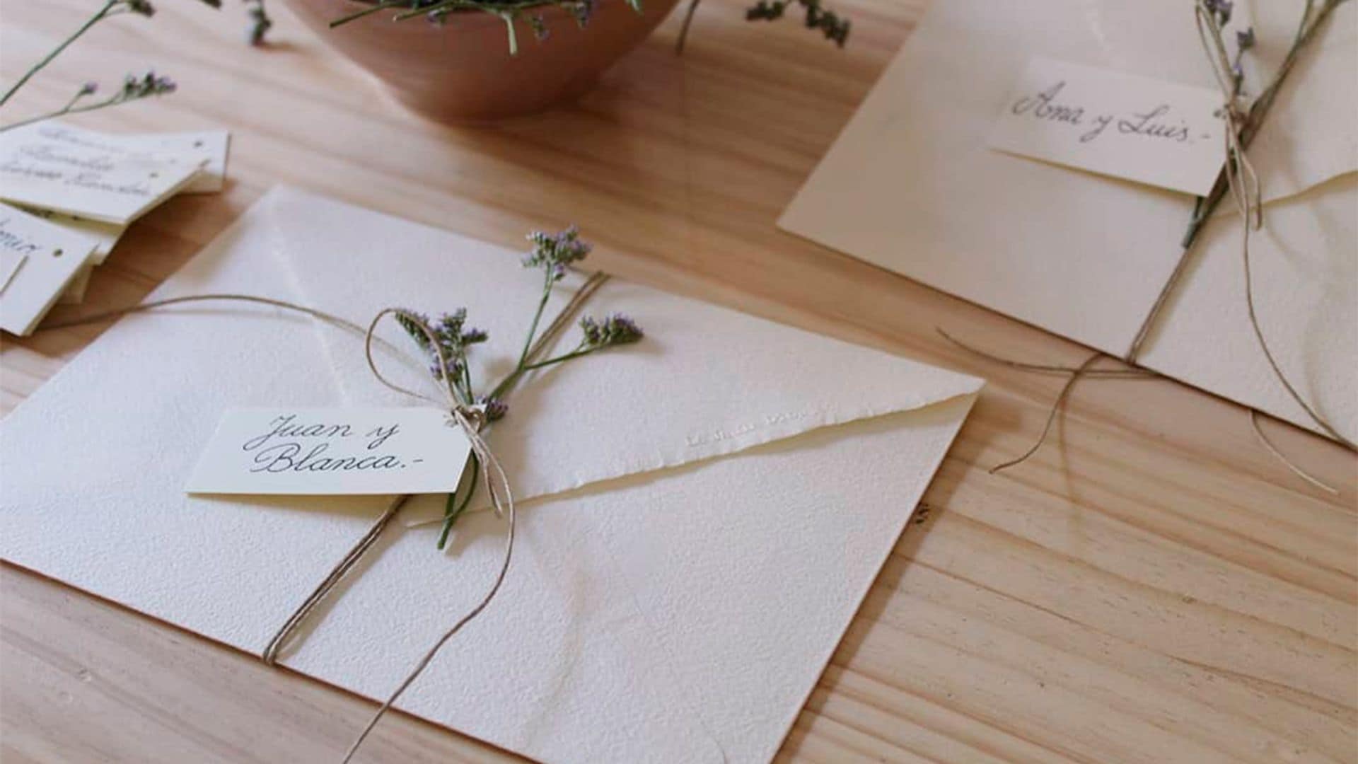 Del texto al diseño: todo lo que debes tener en cuenta al elegir tus invitaciones