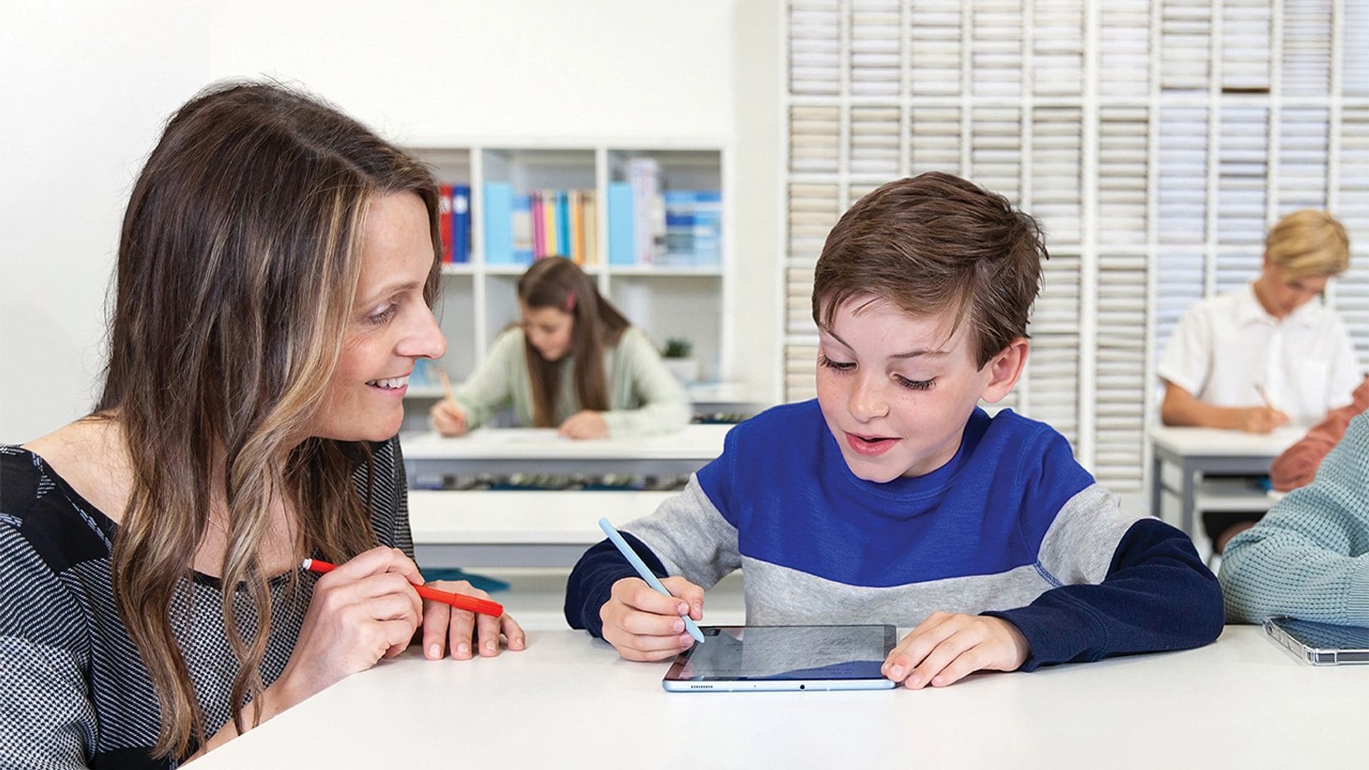 Emprender en educación: la tendencia que inspira a mujeres con propósito y vocación