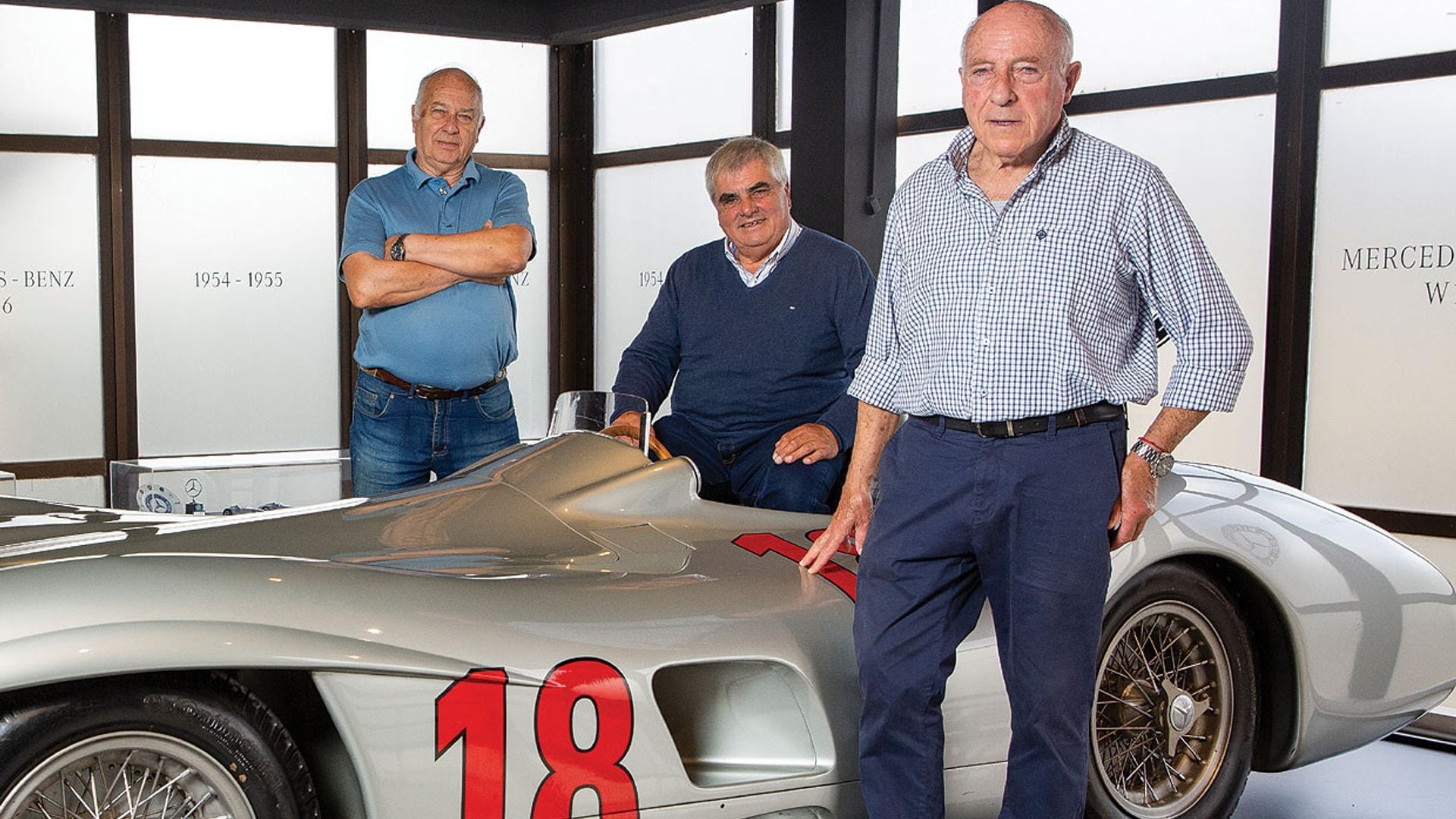 La sorprendente historia de los tres hijos del piloto argentino Fangio, que se conocieron con más de 70 años