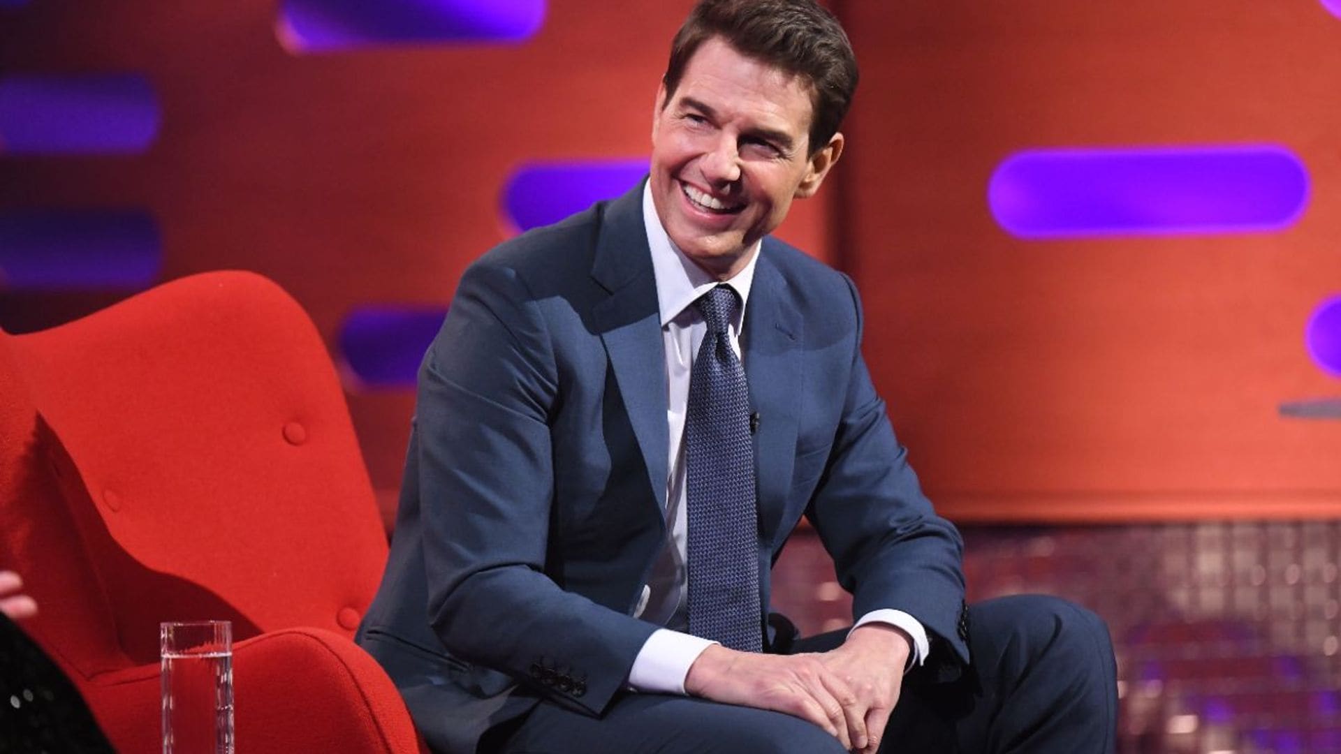 Tom Cruise lo tiene claro: aterrizar en helicóptero en el jardín de una familia no es 'misión imposible'