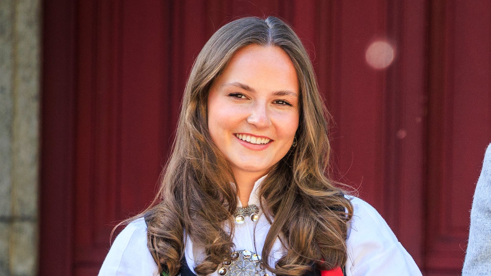 La princesa Ingrid Alexandra con su padre Haakon VIII de Noruega.