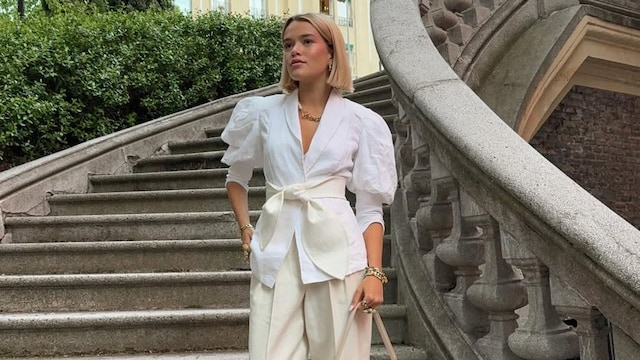 pantalones de traje y camisa abullonada