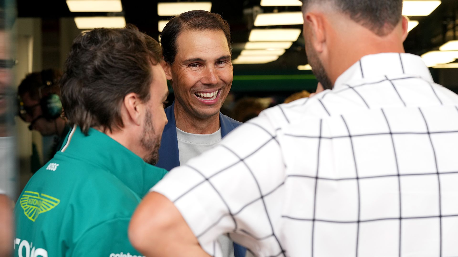 La imagen de Fernando Alonso con Rafa Nadal y Johh Rahm en la Formula 1 de Miami que se ha hecho viral