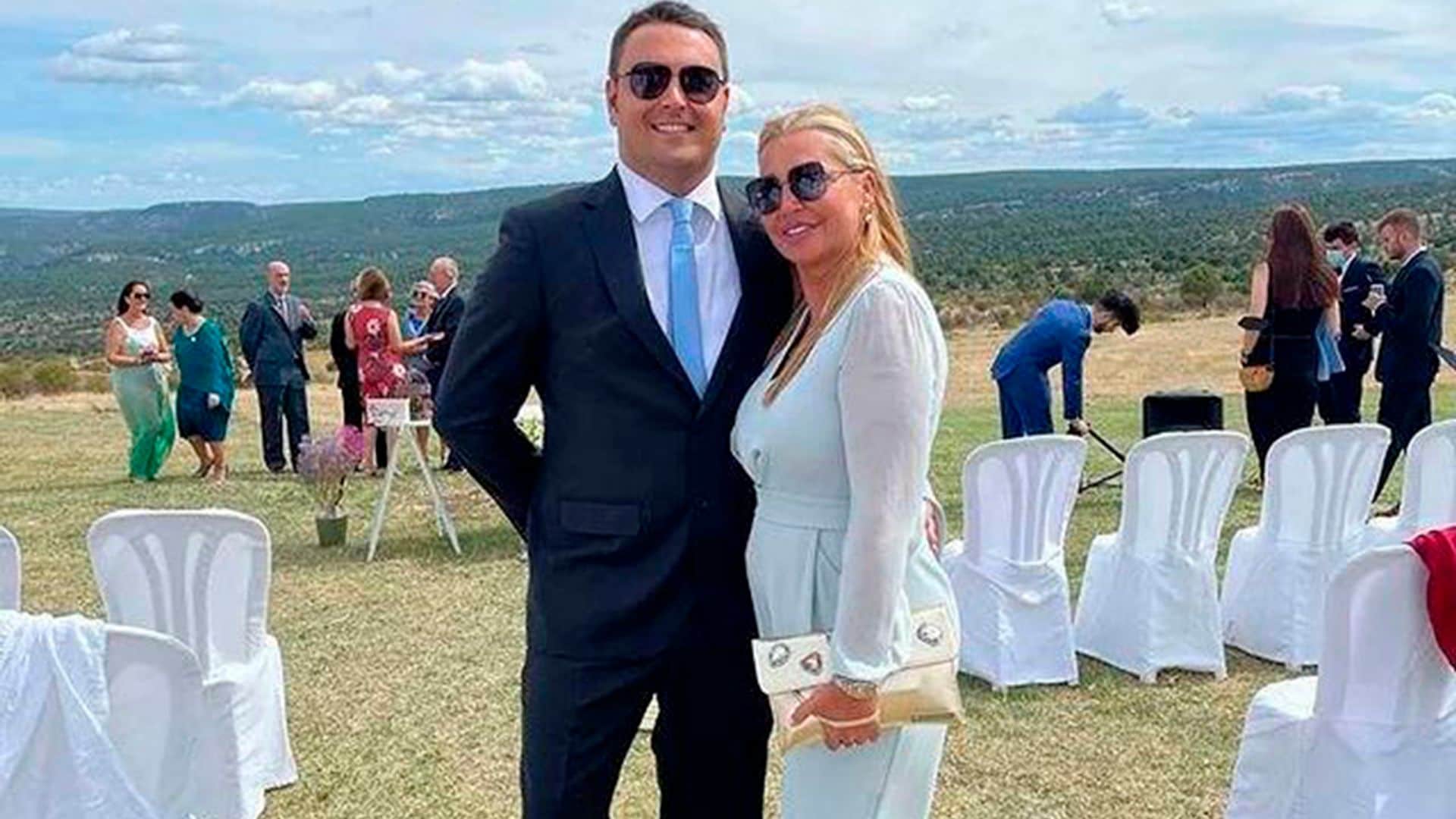 ¡Fin de semana de boda! Belén Esteban y su marido Miguel irradian amor en el pueblo de Zaorejas