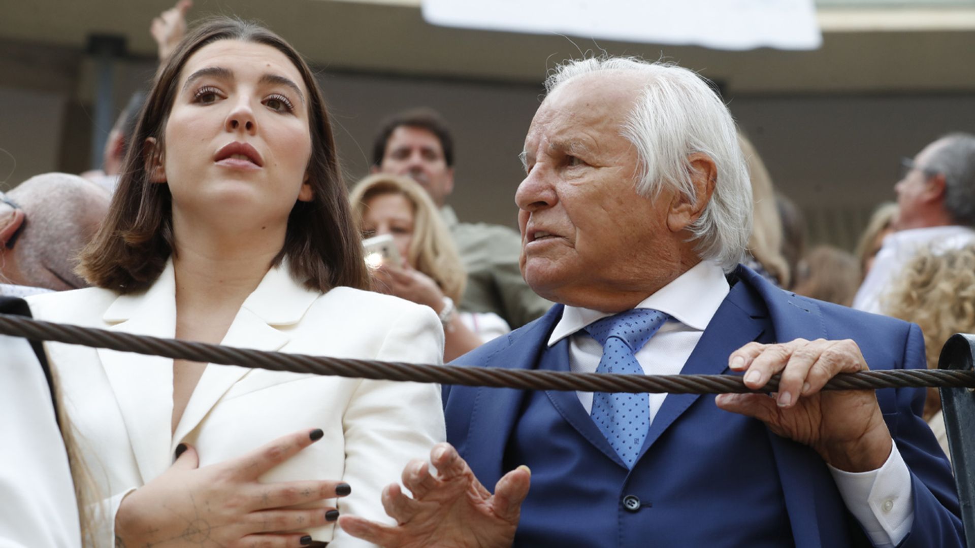 Vicky Martín Berrocal hace este comentario al ver la imagen de su hija Alba con su abuelo