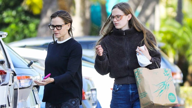 Violet Affleck reveló que tuvo una discusión con su madre, Jennifer Garner, en medio de los incendios forestales de Los Ángeles a inicios de año. 