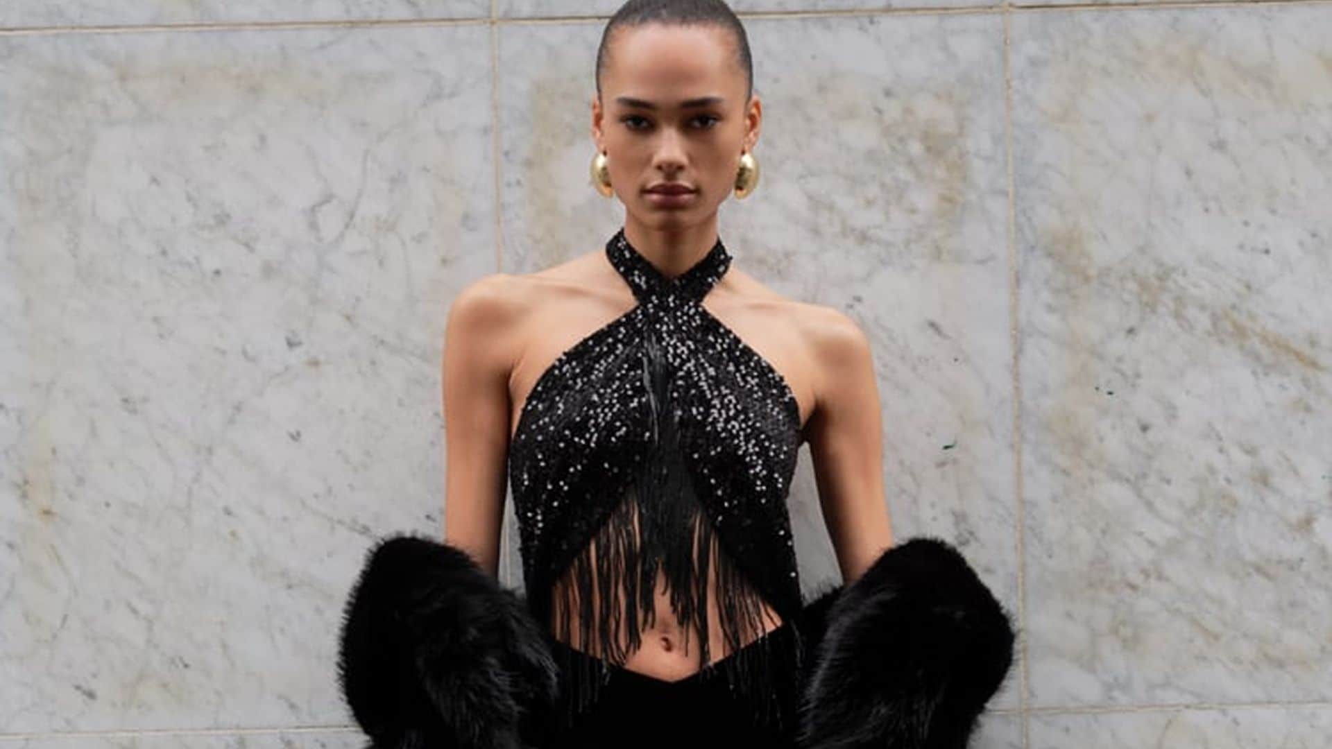Zara se inspira en Cher para lanzar el mono que triunfará en las próximas fiestas