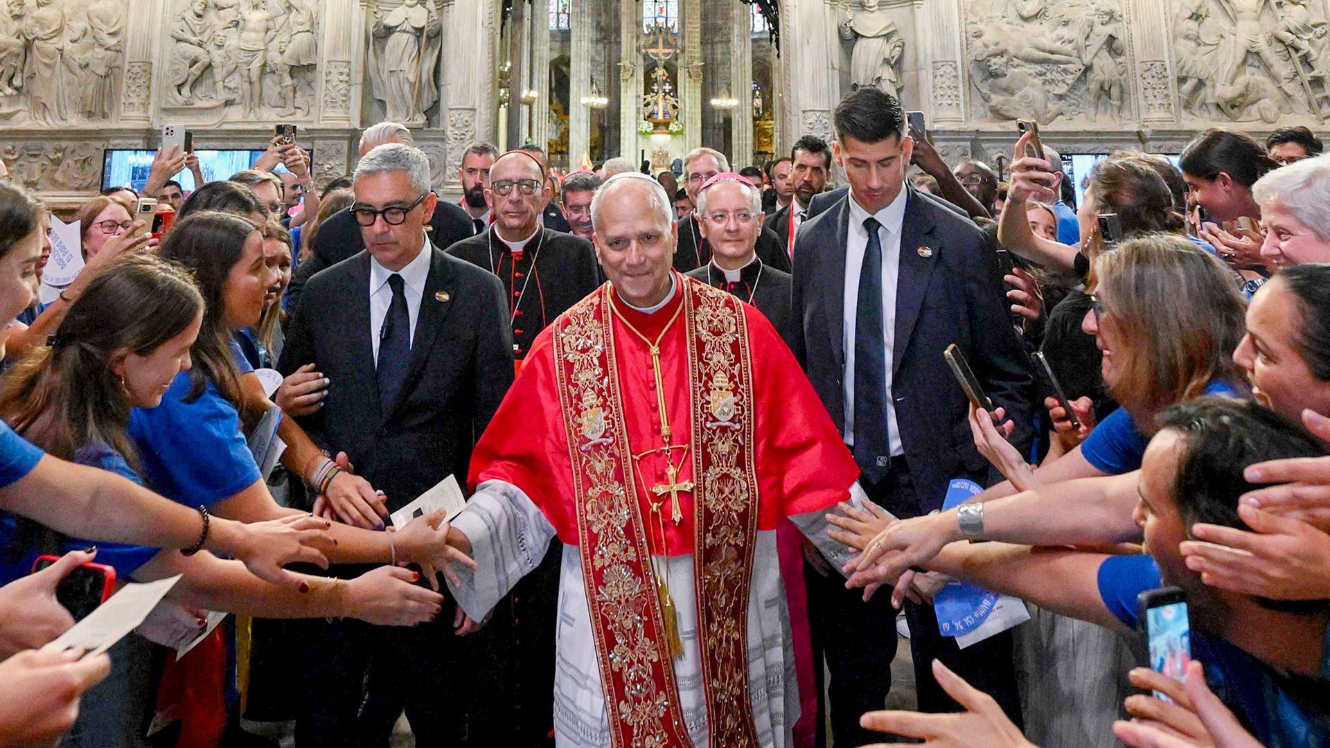 El Papa sorprende en Barcelona hablando en catalán: "Bon día, germans i germanes"
